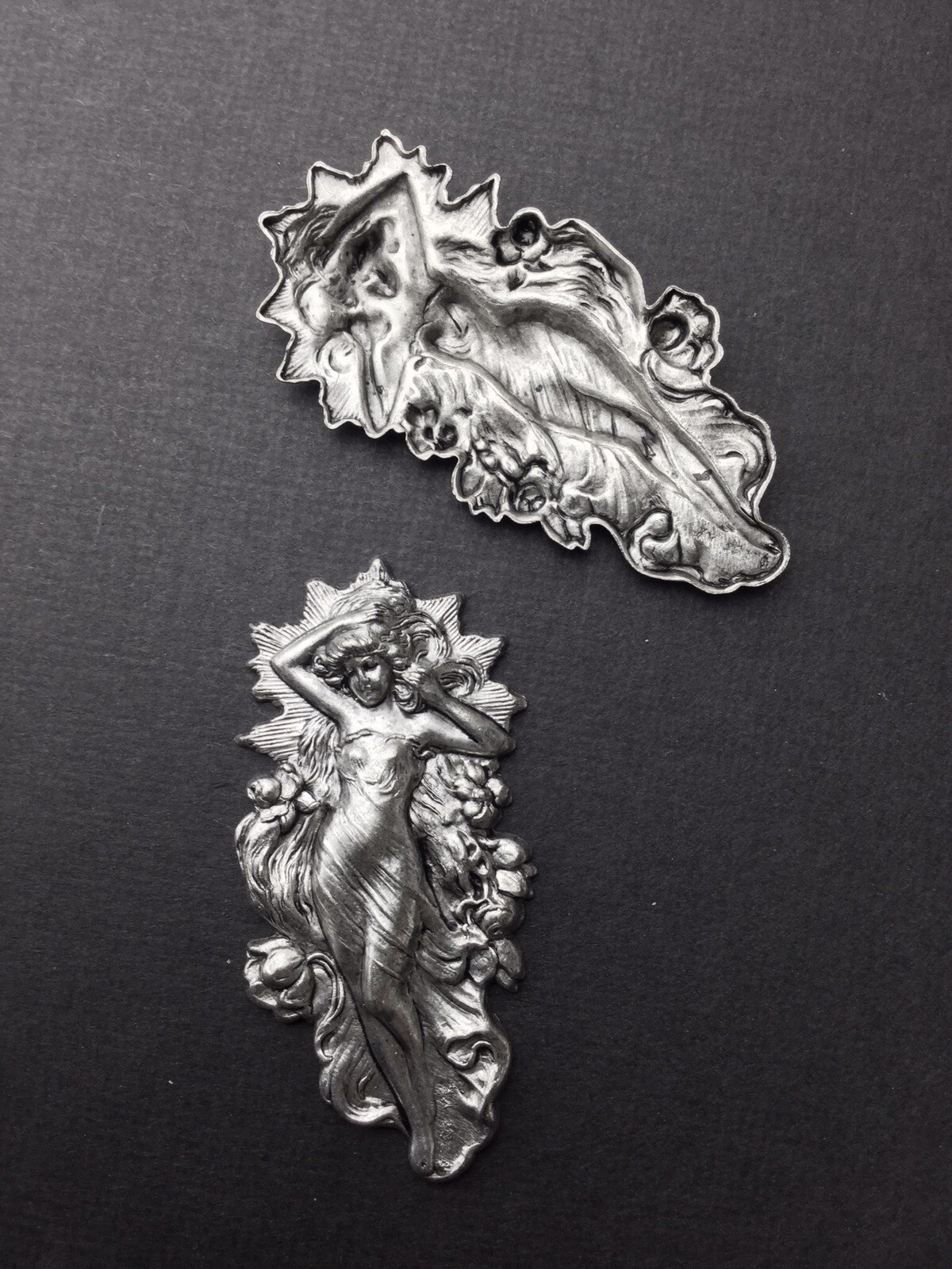 15204 Matte Silver Oxidized Victorian Woman Jewelry Finding