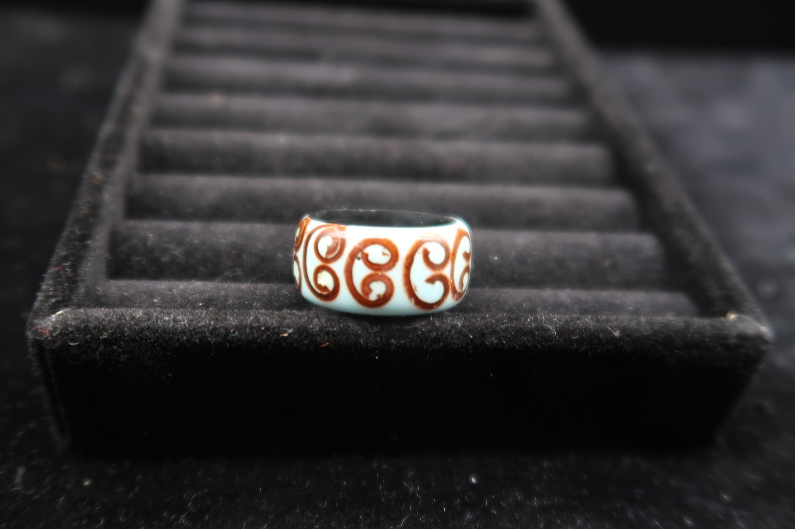 Vtg Enamel Over Acrylic Resin Ring Robin Egg Blue w/ Brown Swirl Accents Pretty