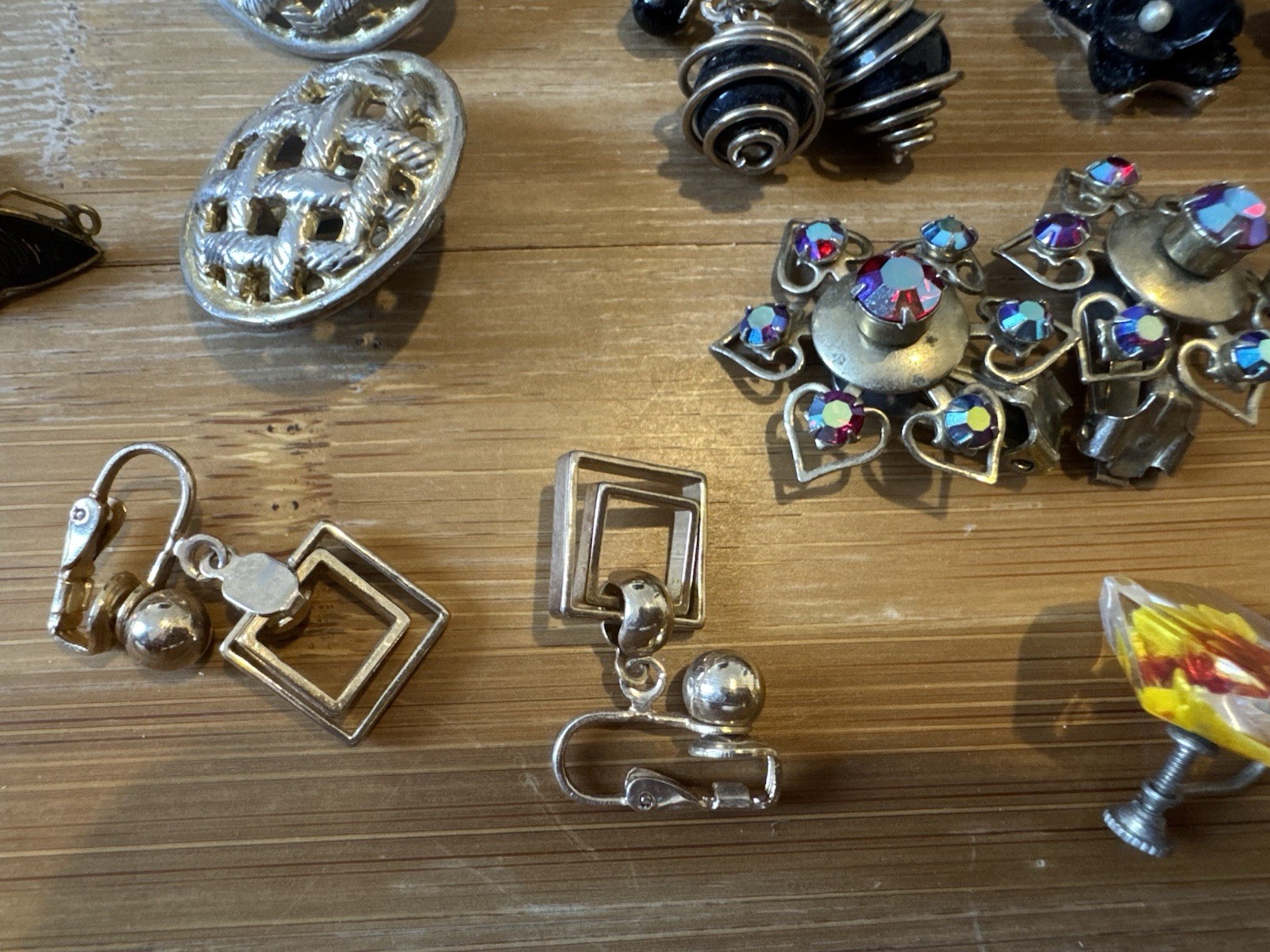 Vintage/antique State Earring