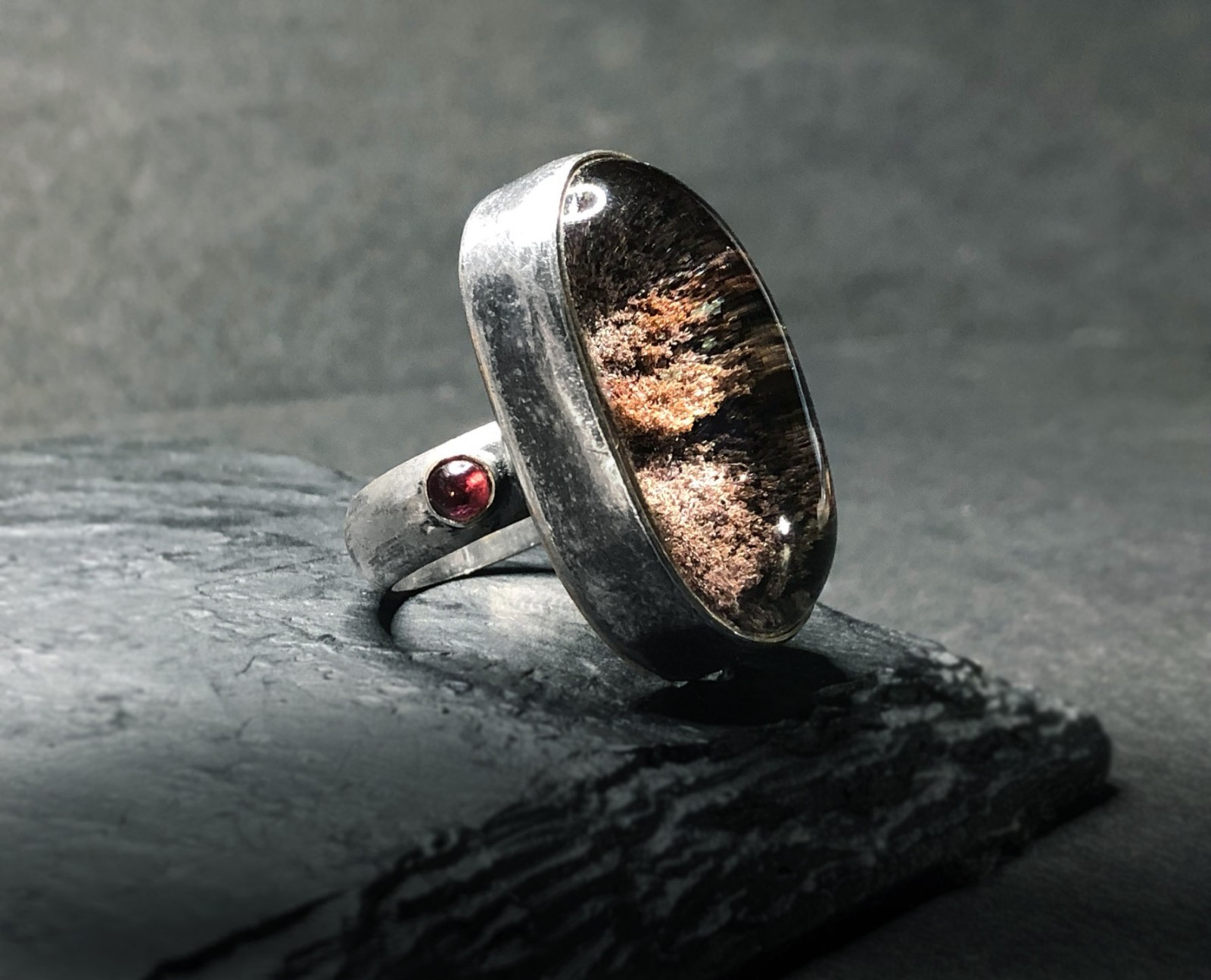 Vtg UNIQUE Modernist Era Large PHANTOM QUARTZ Bulging Cab Sterling Silver Ring