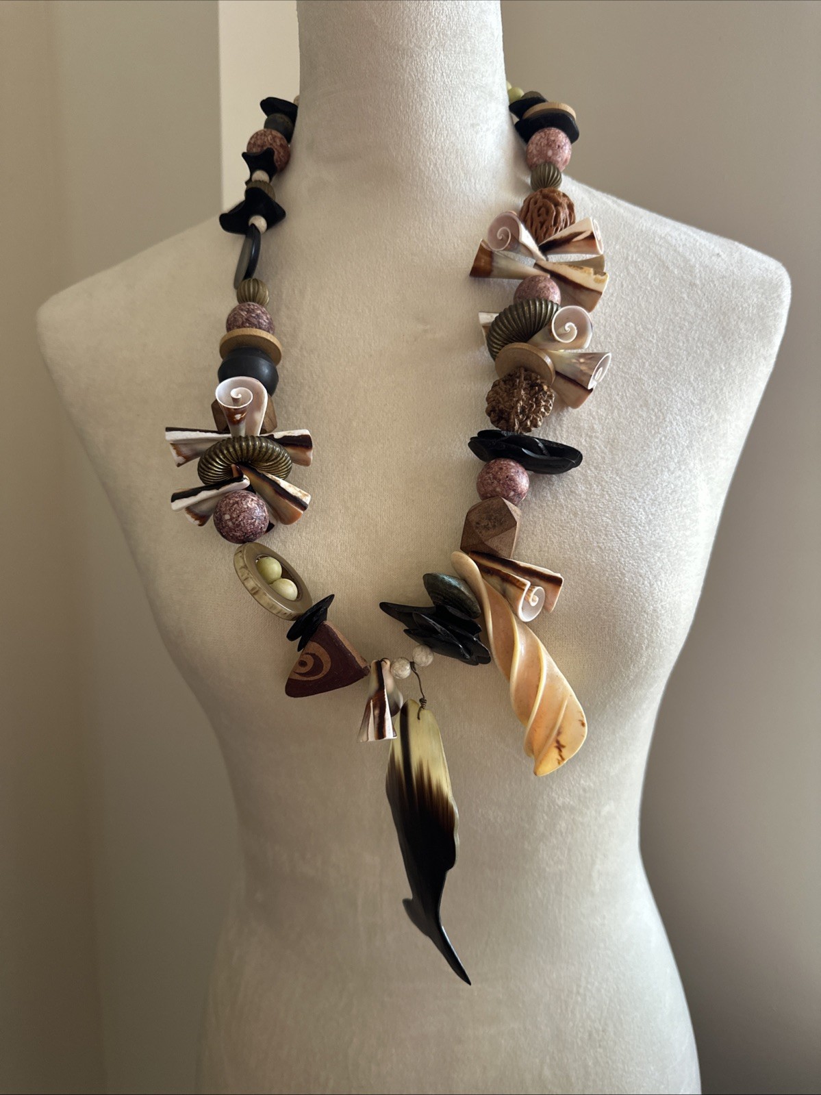 Vtg Polished Horn Fish Pendant Chunky Statement Necklace.See pics.