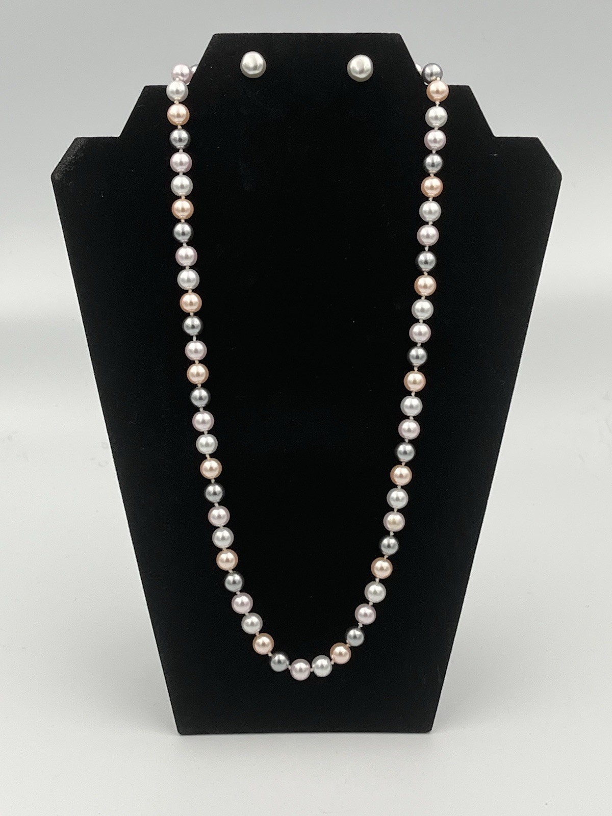 Vintage Gray and Pink Bead Necklace 6 mm with 9 mm earrings