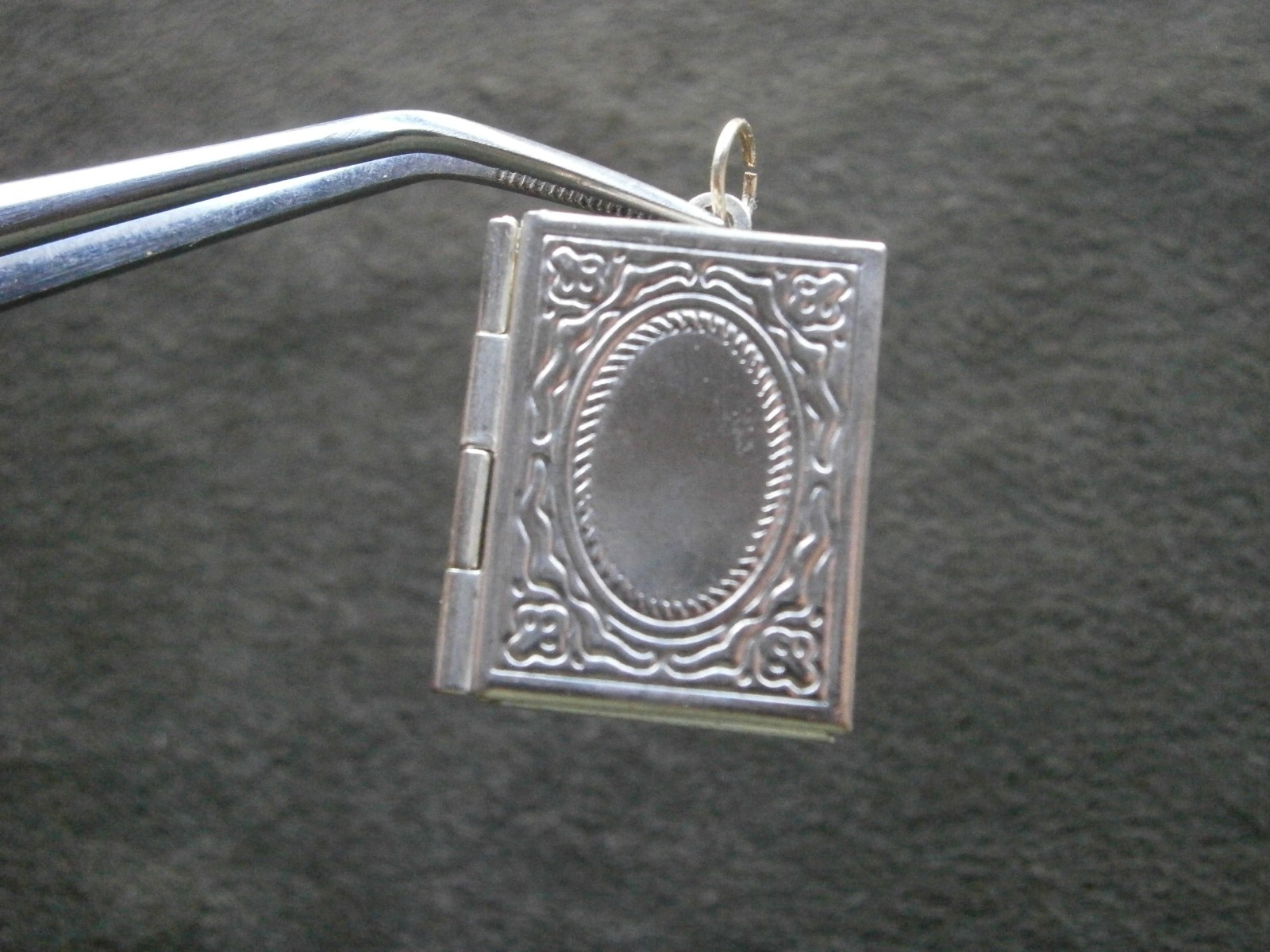 Large Book Photo Keepsake Locket Vintage Shiny Silvertone Charm Pendant 4.2g
