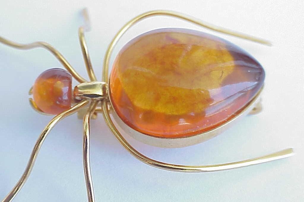BALTIC AMBER INSECT SPIDER BROOCH GOLD JEWELRY 老琥珀 RUSSIAN USSR SOVIET PIN ORDER