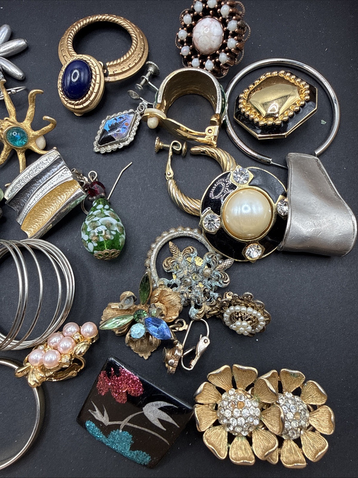 Lot Of SINGLE Earrings Mostly Vintage Clip On – Parts Craft – Some Signed E3-11