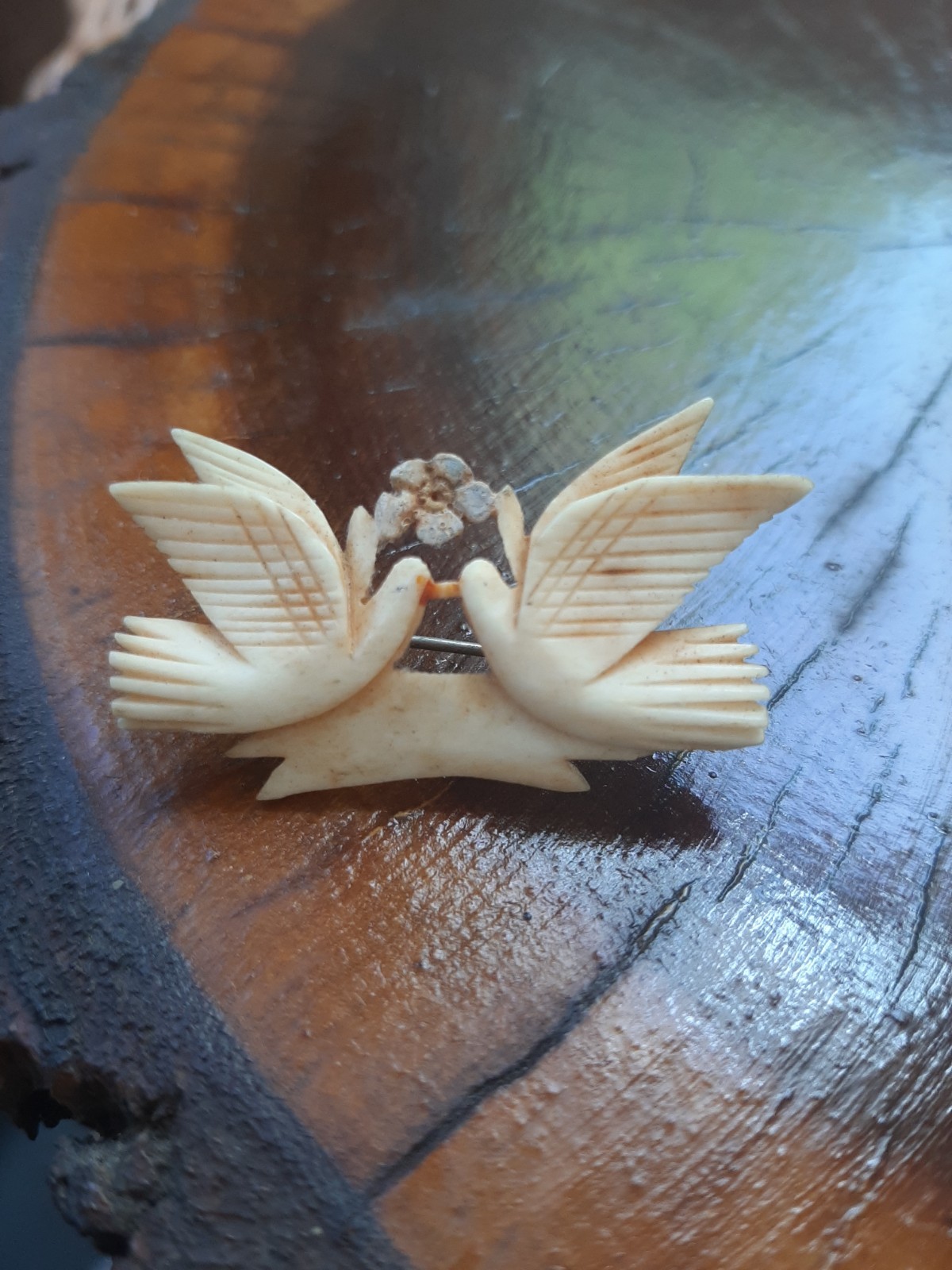 Antique Victorian Love Token Pin Brooch Carved Bovine Bone Pair Doves & Flower