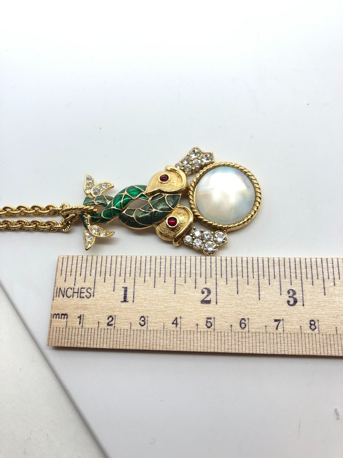 Vtg Trifari TM Double Fish Necklace Green Enamel Gold tone Faux Mabe Pearl 32”