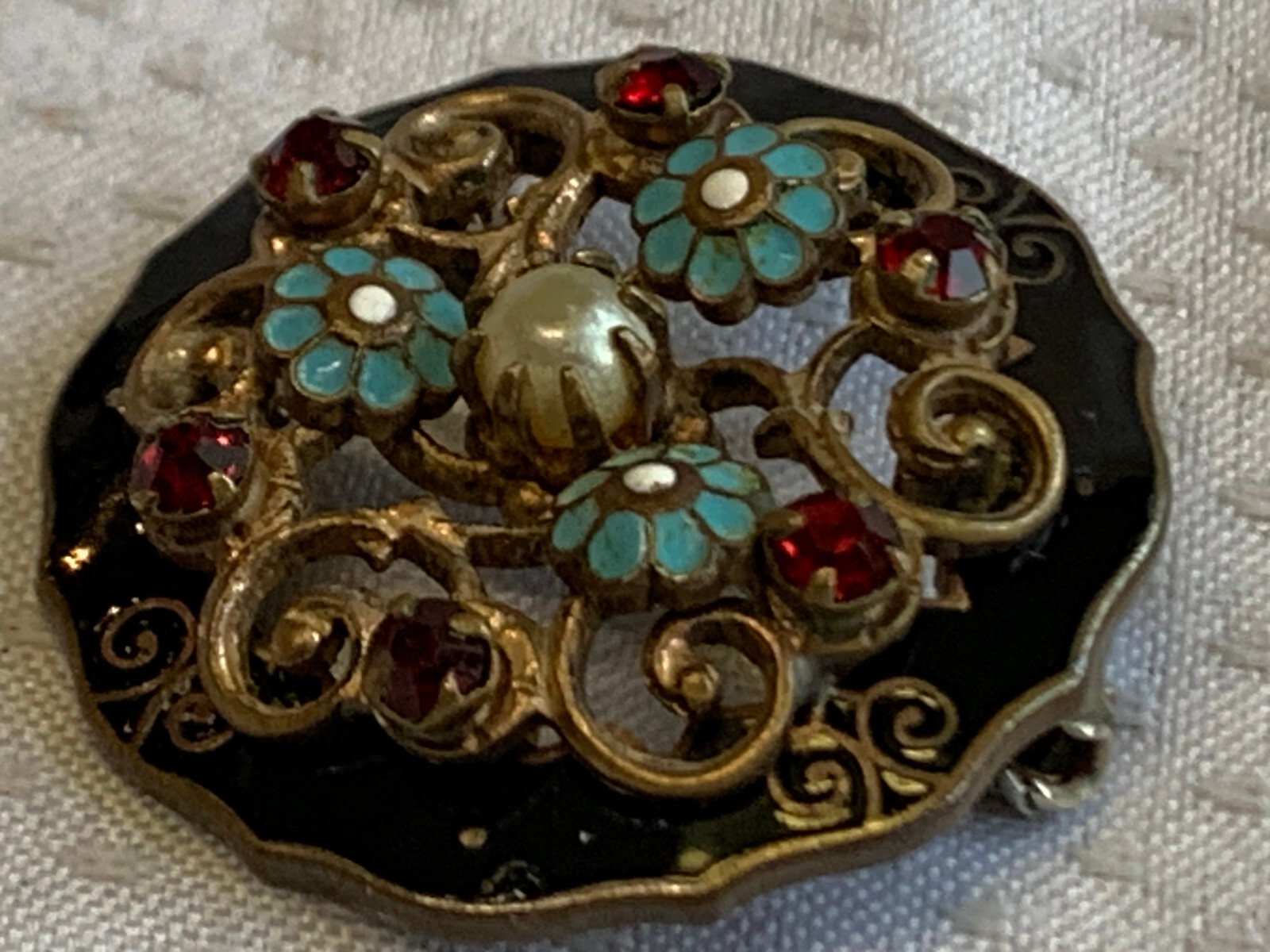 Vtg Enamel & Rhinestone Floral Brooch Fashion Jewelry Faux Pearl Round Pin