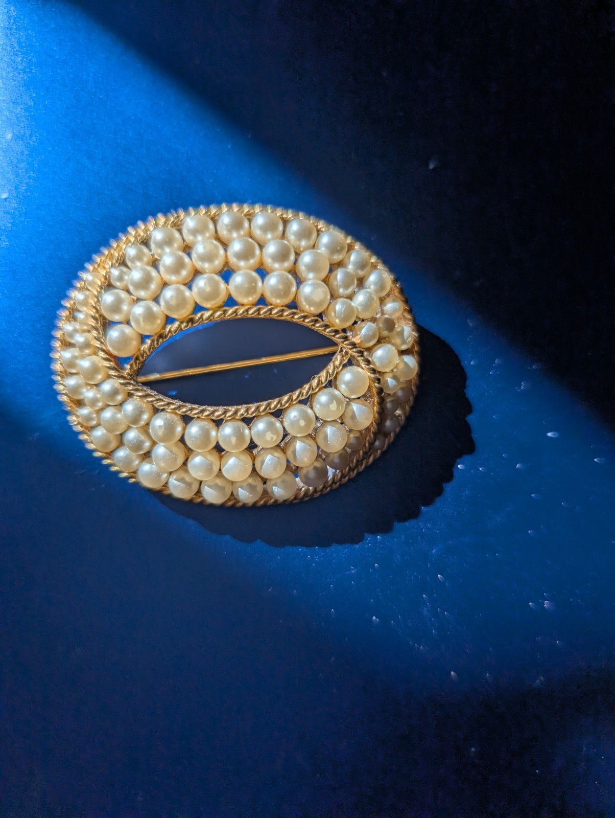 Vintage Trifari Faux Pearl & Gold Tone Brooch