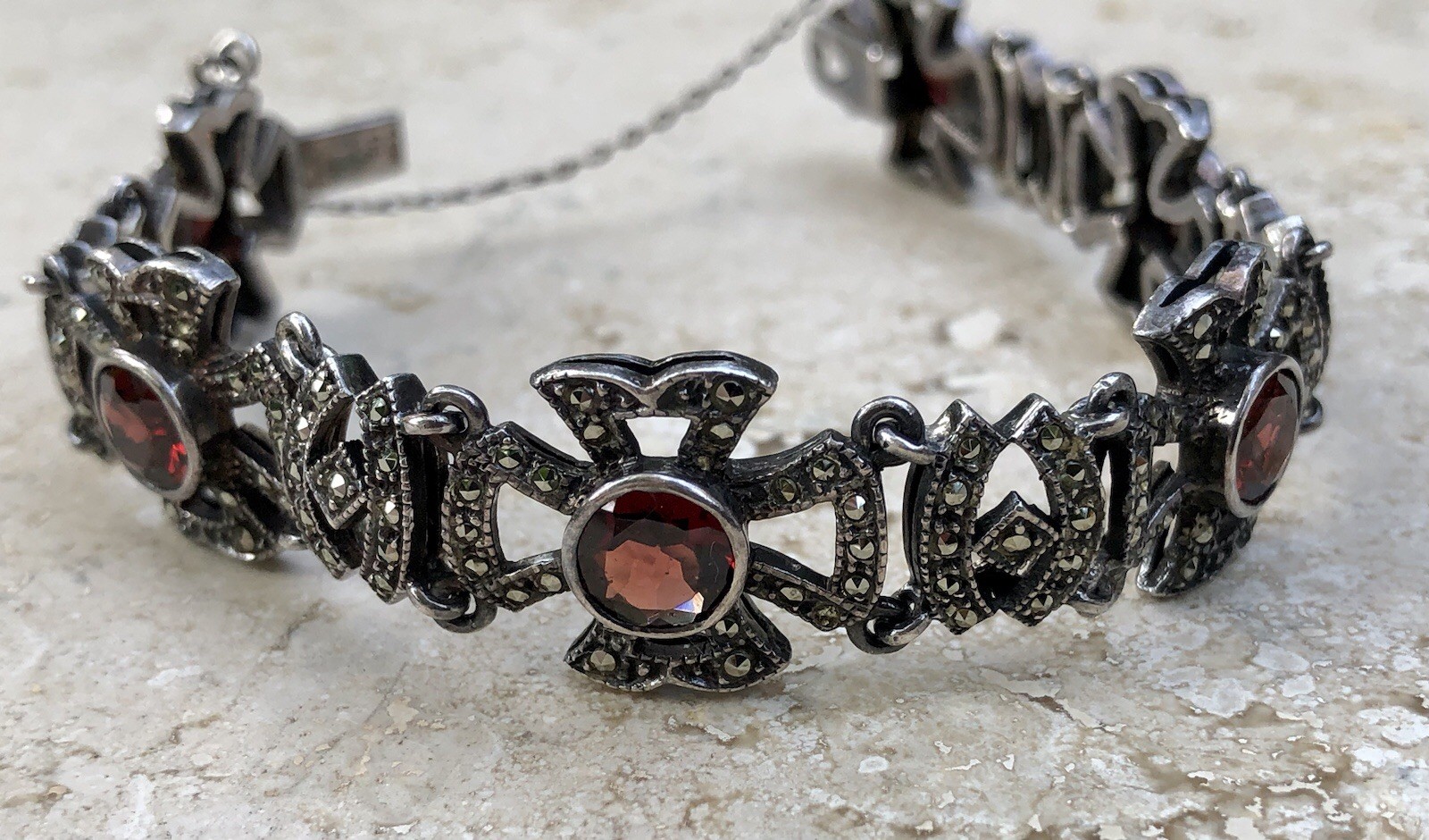💥❤️✨VINTAGE 925 STERLING SILVER GARNET & MARCASITE MALTESE CROSS BRACELET ✨❤️💥