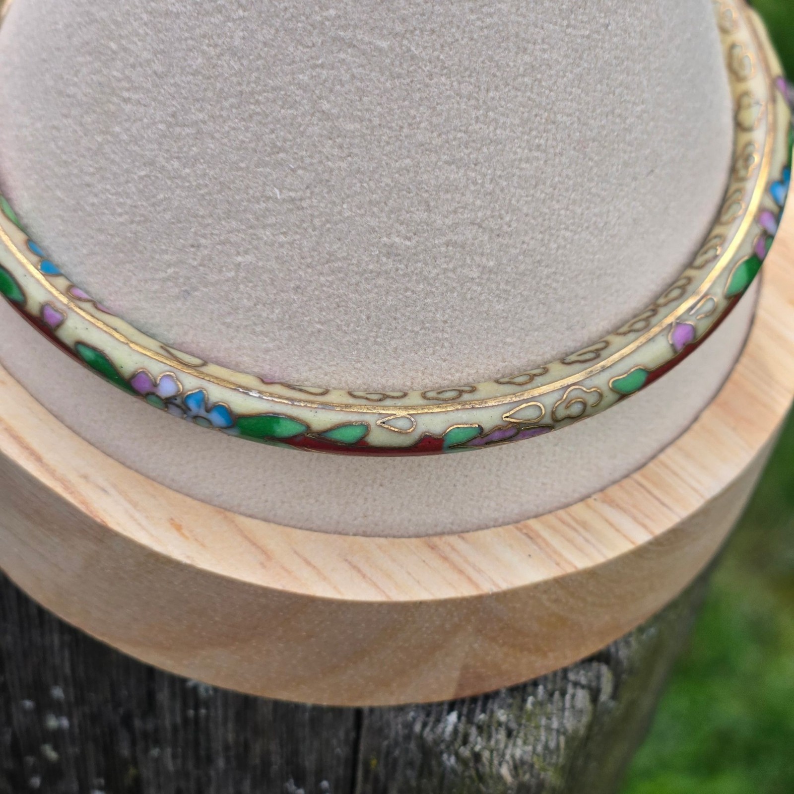vintage cloisonné gold-tone bangle bracelet colorful enamel floral design boho