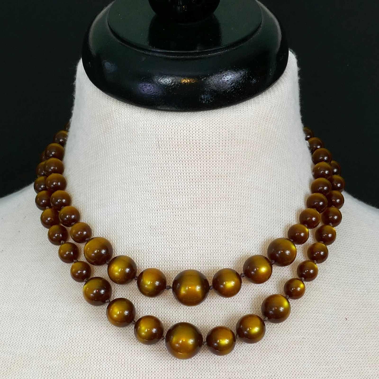 VINTAGE 1950’S LUCITE MOONGLOW BEAD DOUBLE STRAND GOLDEN BROWN NECKLACE 16″
