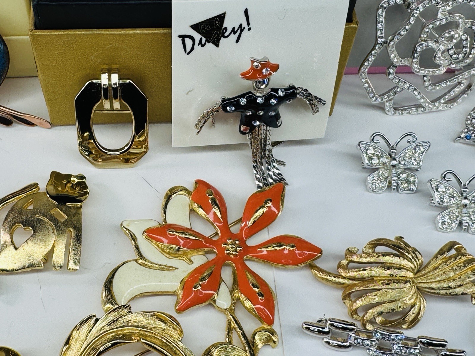Antique Vintage Jewelry Large Lot Signed Weiss Lisner Coro Avon Trifari Kramer