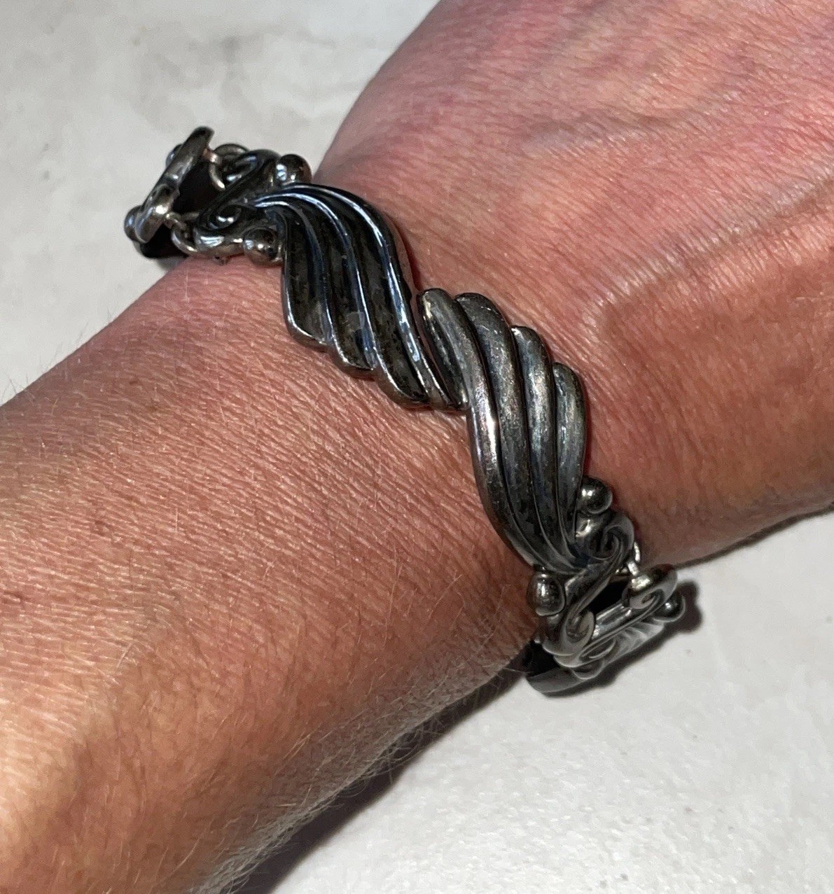 Vintage Signed Margot De Taxco Sterling Silver Hinged Bangle Bracelet