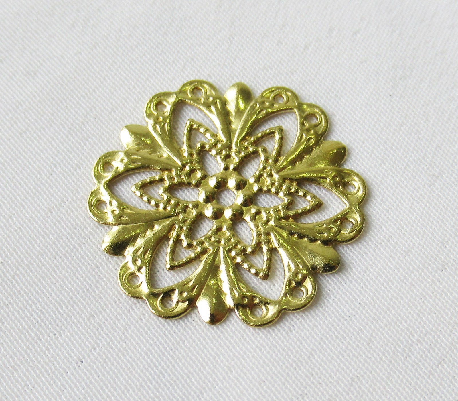 100pcs Floral Stamping Six Points 21mm Brass Filigree Findings for DIY Crafts