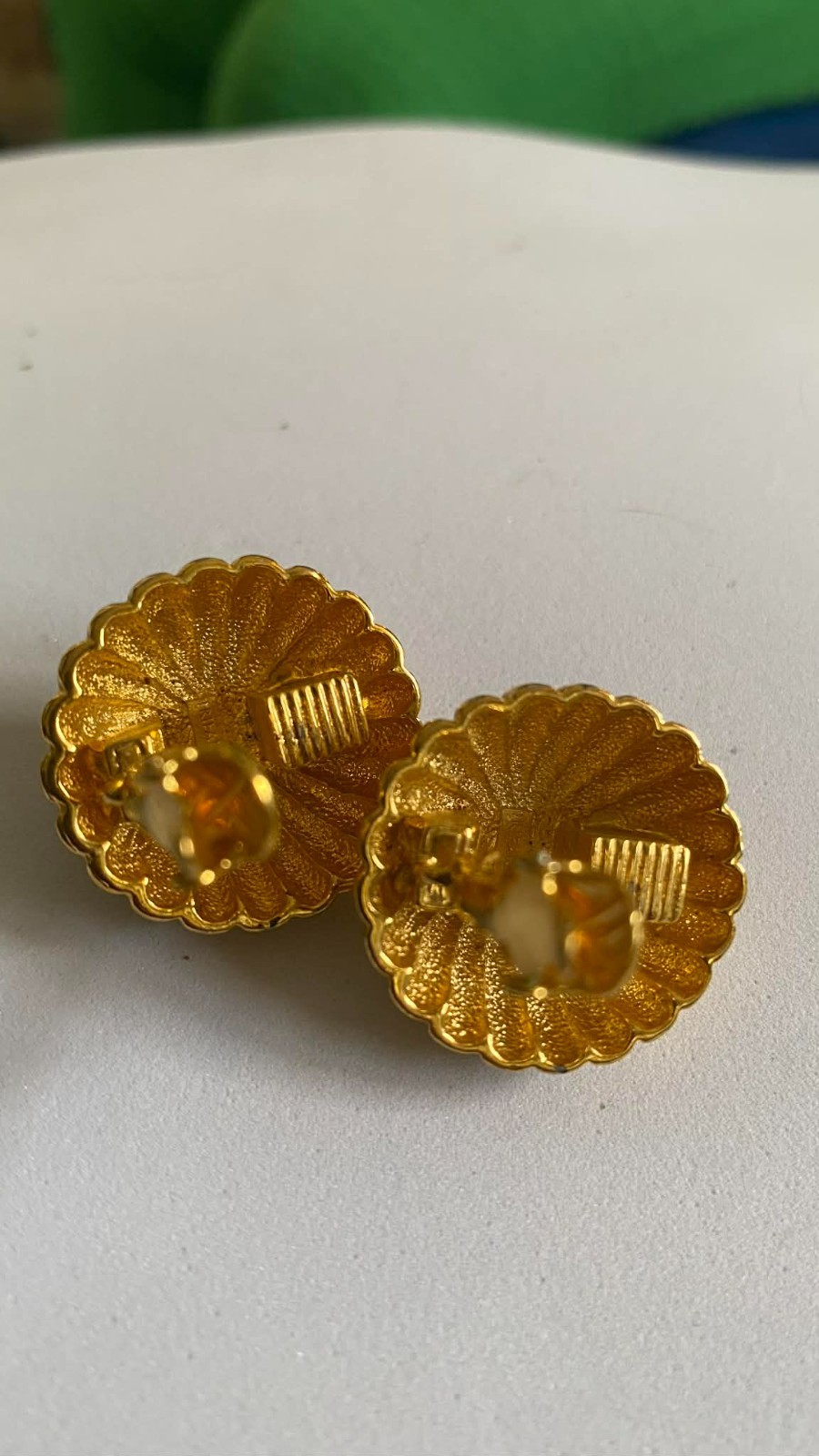 earring vintage