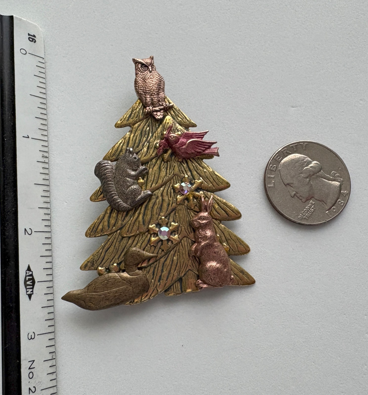VINTAGE CHRISTMAS TREE PIN BROOCH ARTISAN METAL ANIMALS PINK RHINESTONES HTF 55