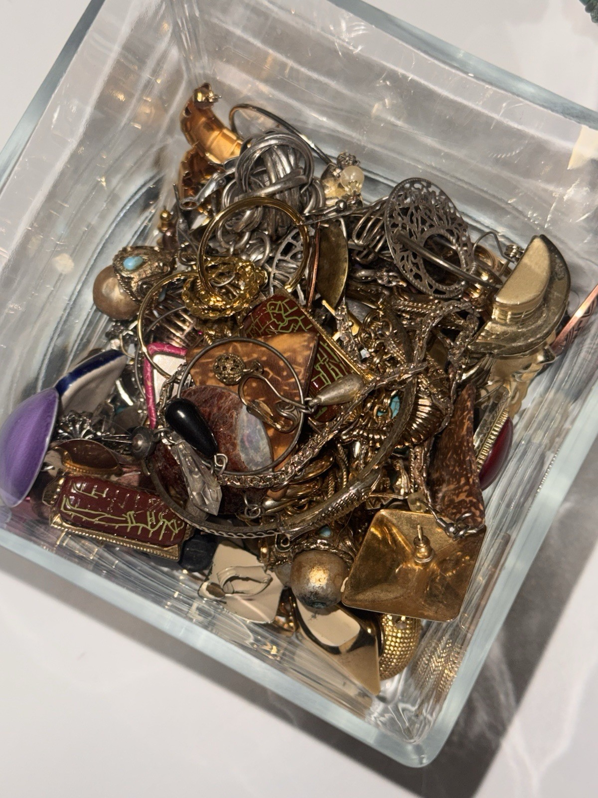 Vintage to Now Costume Jewelry & Components LOT CR-#101