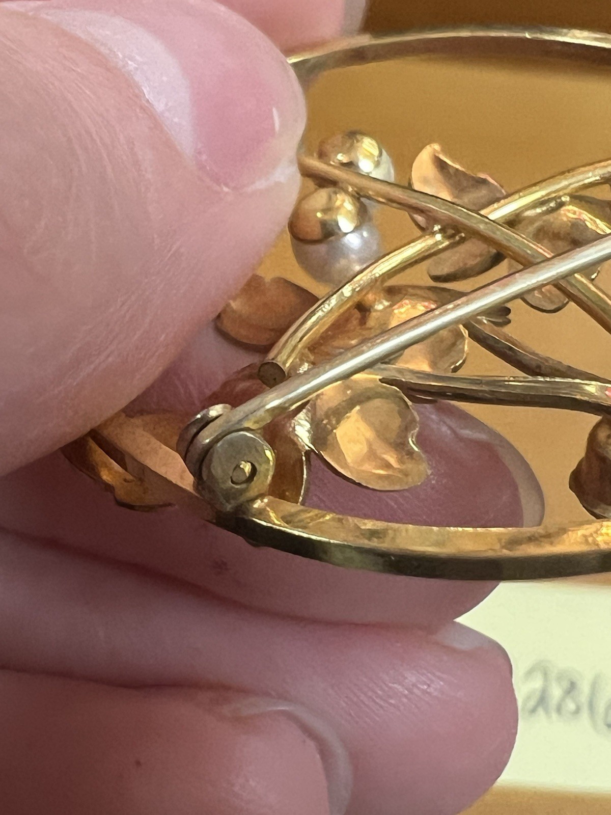 1/20th 12k Gold Filled Forstner Brooch With Leaf And Pearl
