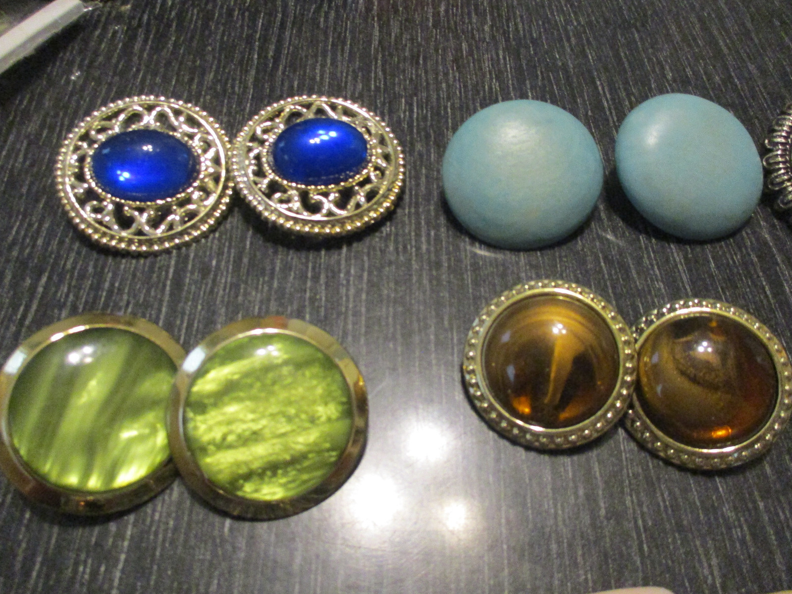 12 Vintage 80’s 90’s Clip On Earring Pairs Assorted Styles & Sizes Lot # 28