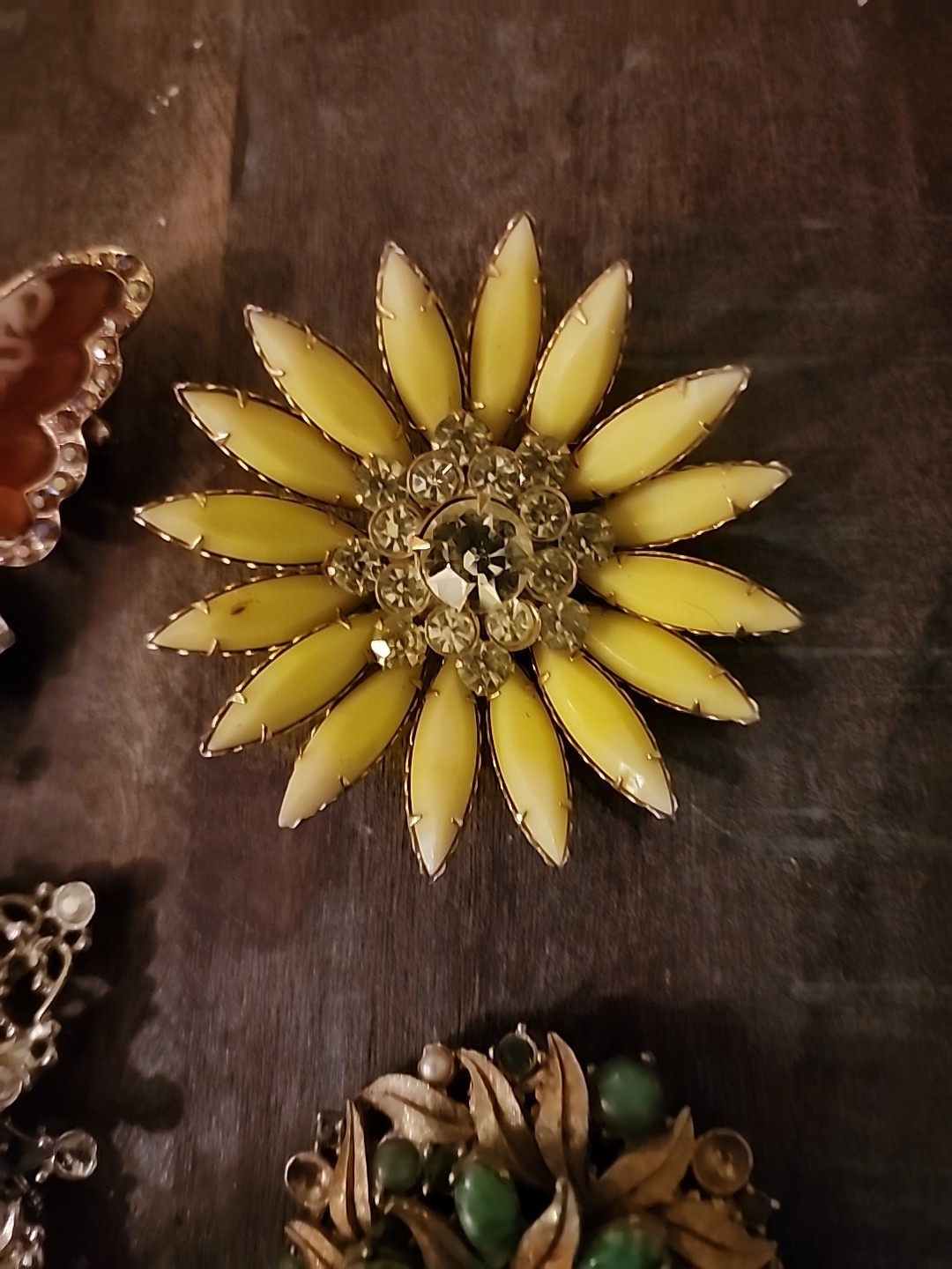 Brooch Lot Of 13 See Pictures