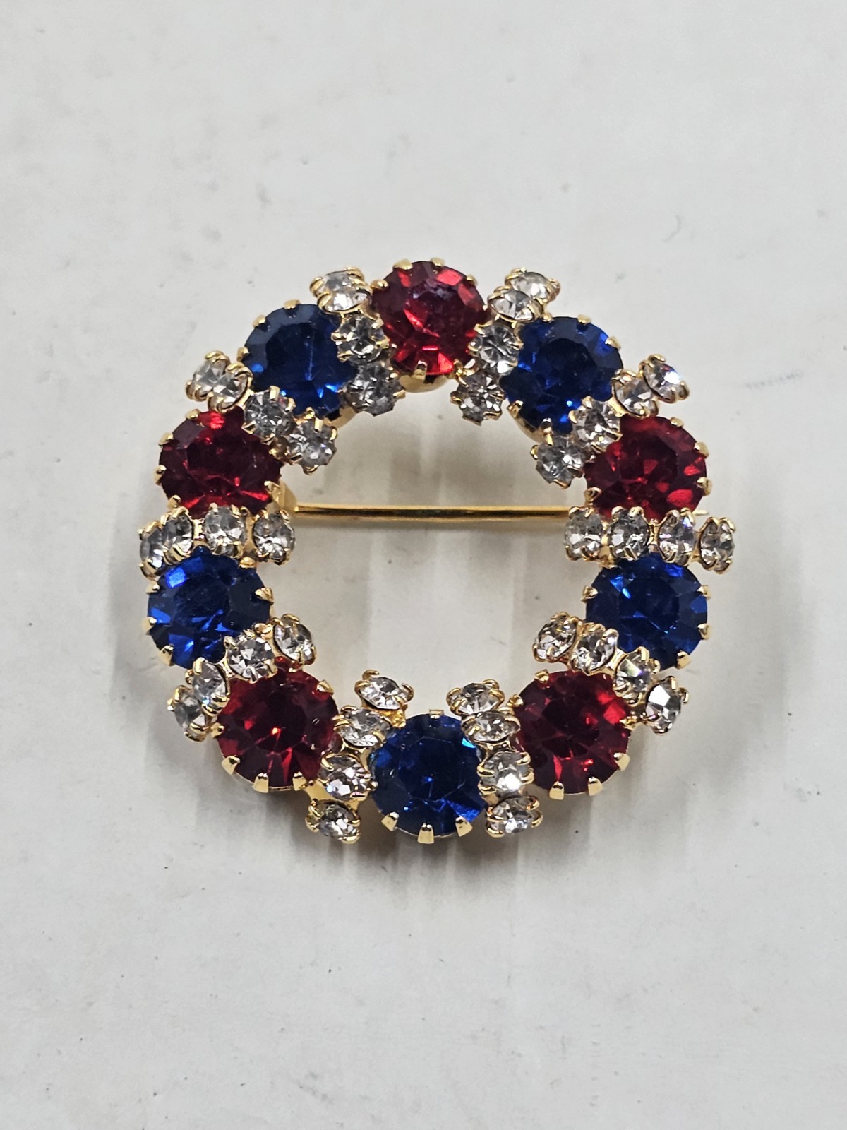 Vintage Red White Blue Rhinestone Wreath Brooch Patriotic Gold Tone Pin