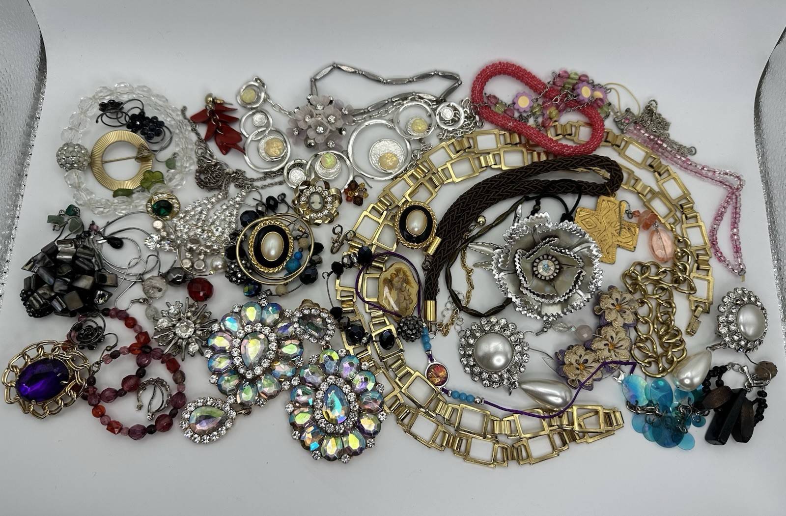 Vintage To Now Estate Junk Jewelry Lot For Crafting Repurpose Repair 1 Lb As Is