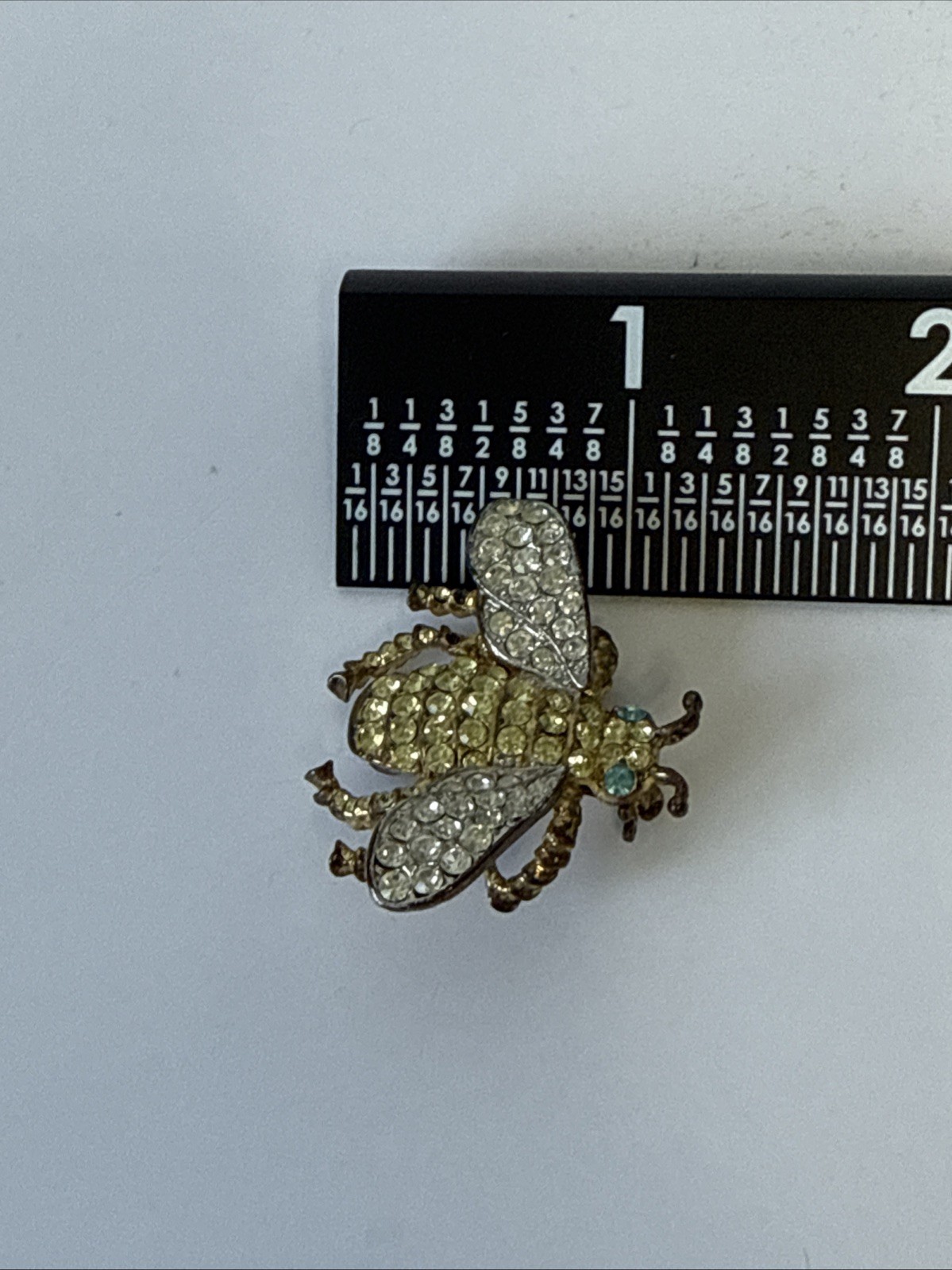 VTG Signed KJL Kenneth Jay Lane Rhinestone Bumble Bee brooch SEE PICTURES