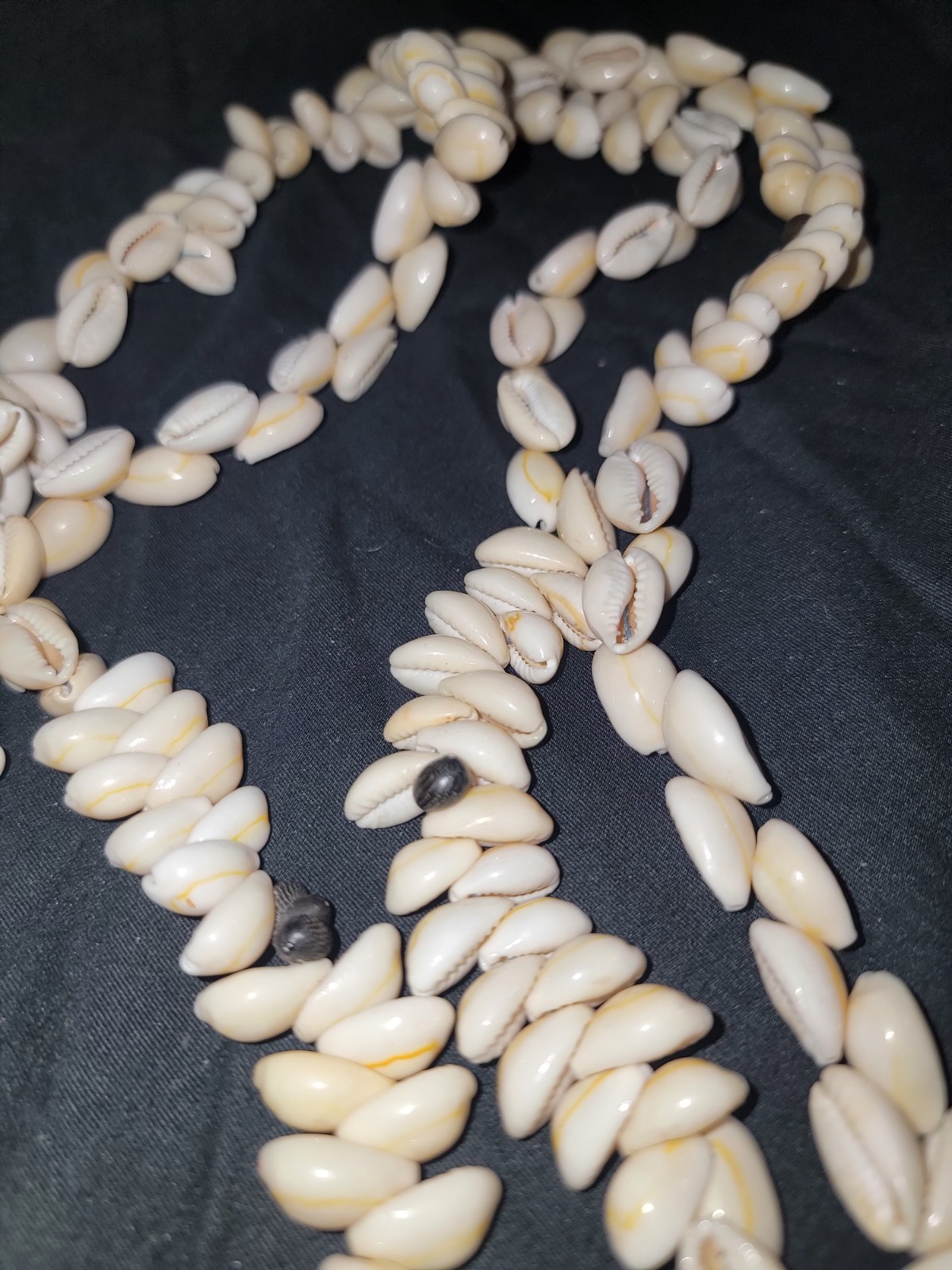 Vintage Cowrie Shell With Nuts Lei Necklace 1970s Bohemian Surfer 25 In