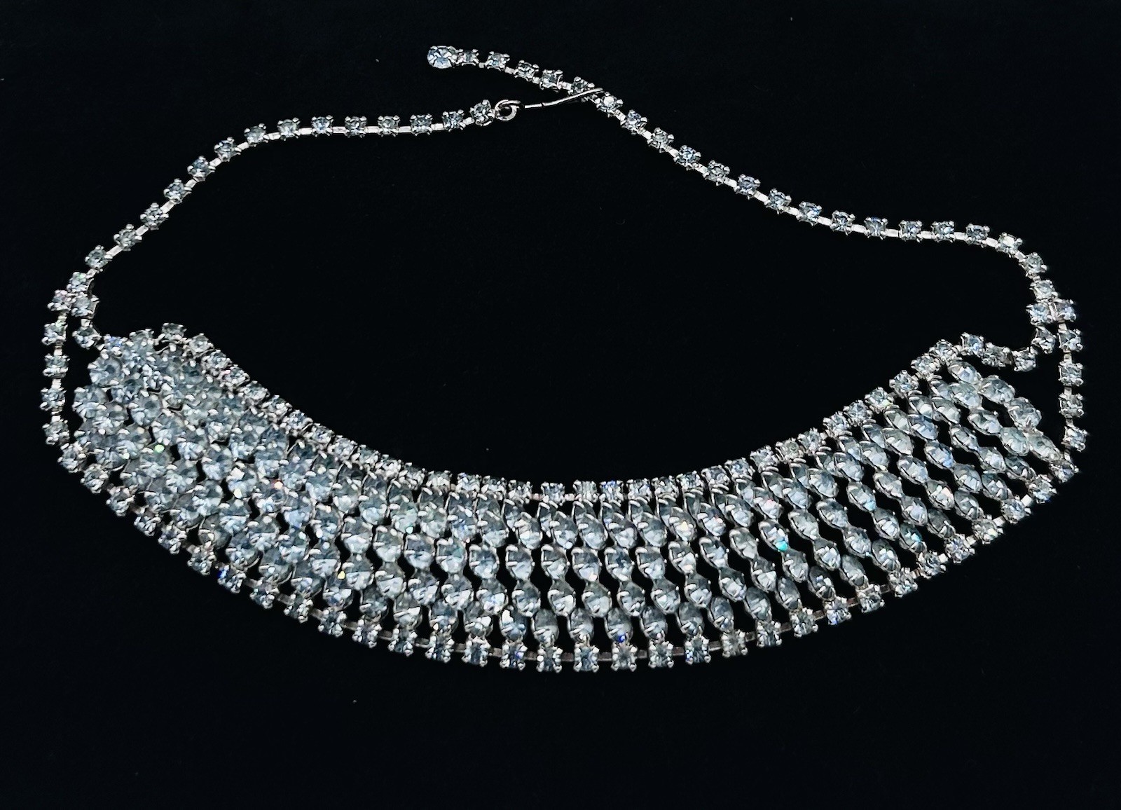 Vtg-BLUE RHINESTONE-Necklace-Choker-Ring-Bracelet-Clip-on Earrings SET