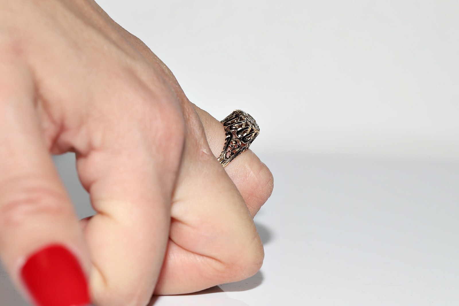Antique Ottoman Circa 1900s 14k Gold Natural Rose Cut Diamond Enamel Ring
