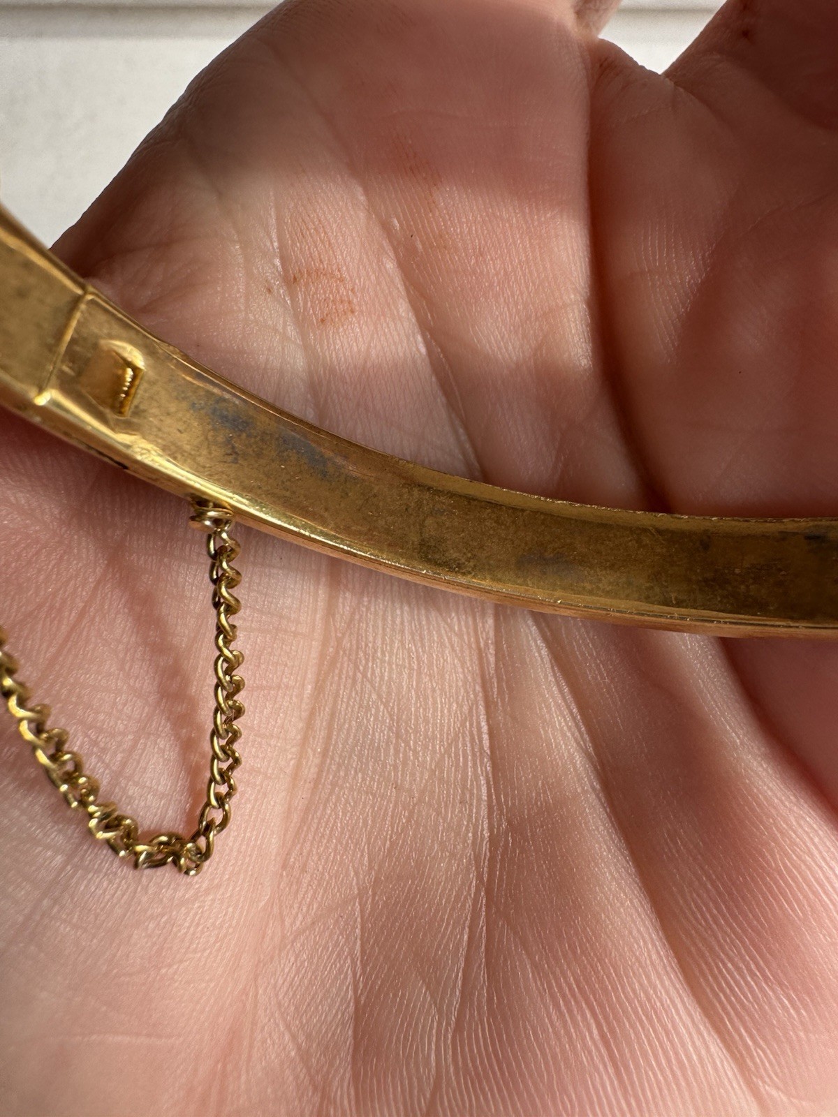 Vintage gold tone Dark Grey enamel etched hinged Chain bangle bracelet Hong Kong