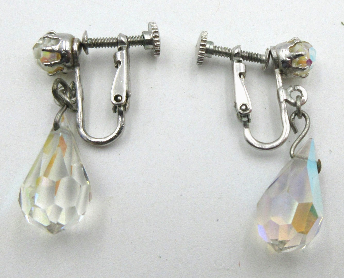 VTG GLASS CRYSTAL ? EARRINGS AB BEAD SCREW BACK drop dangle Silver tone Earrings