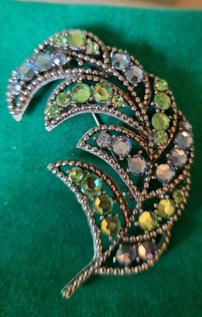 Vintage WEISS RHINESTONE BROOCH pale blue & light green Rhinestone Feather Pin
