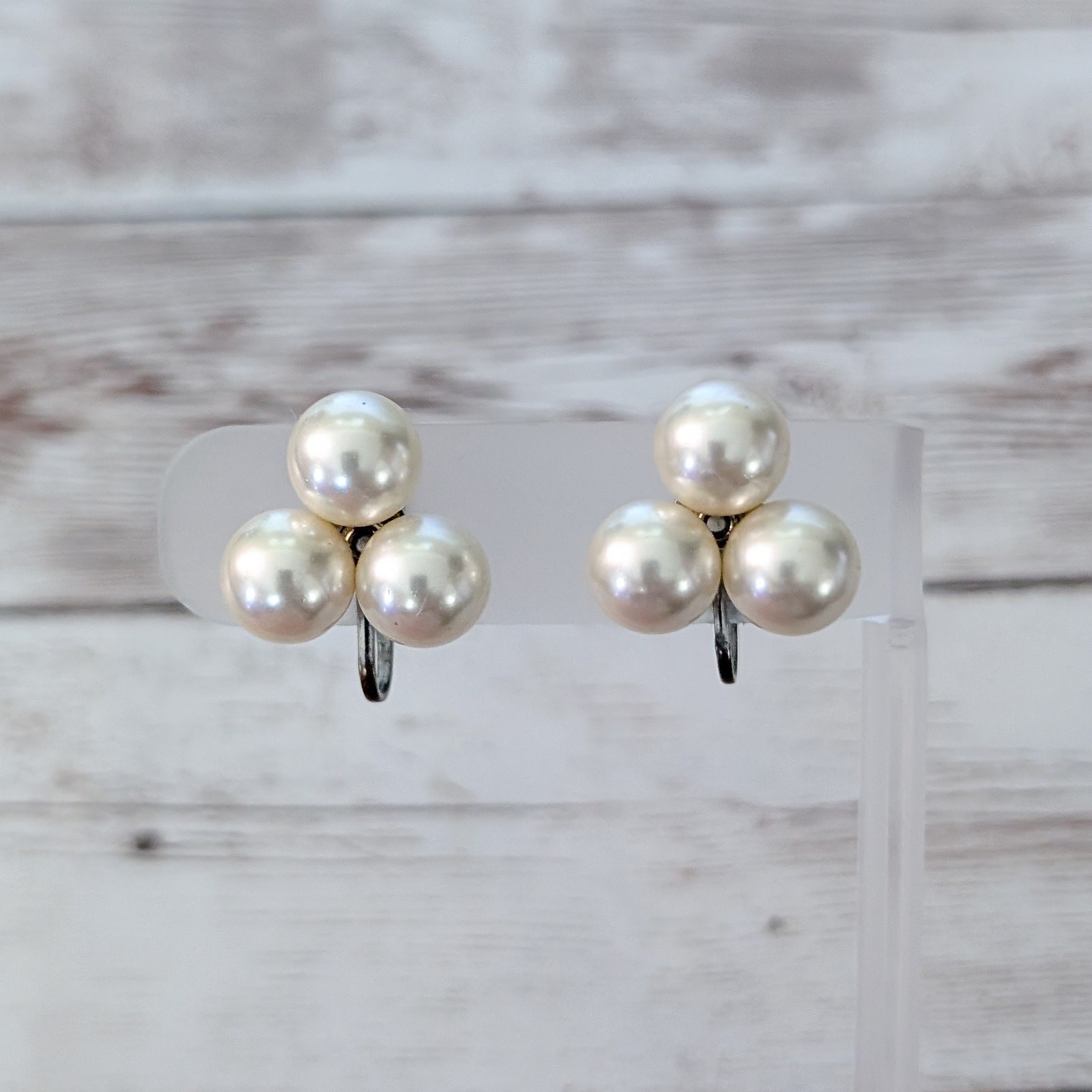 Vintage Clip On Earrings Faux Pearl Trio Statement – Rear Tarnish