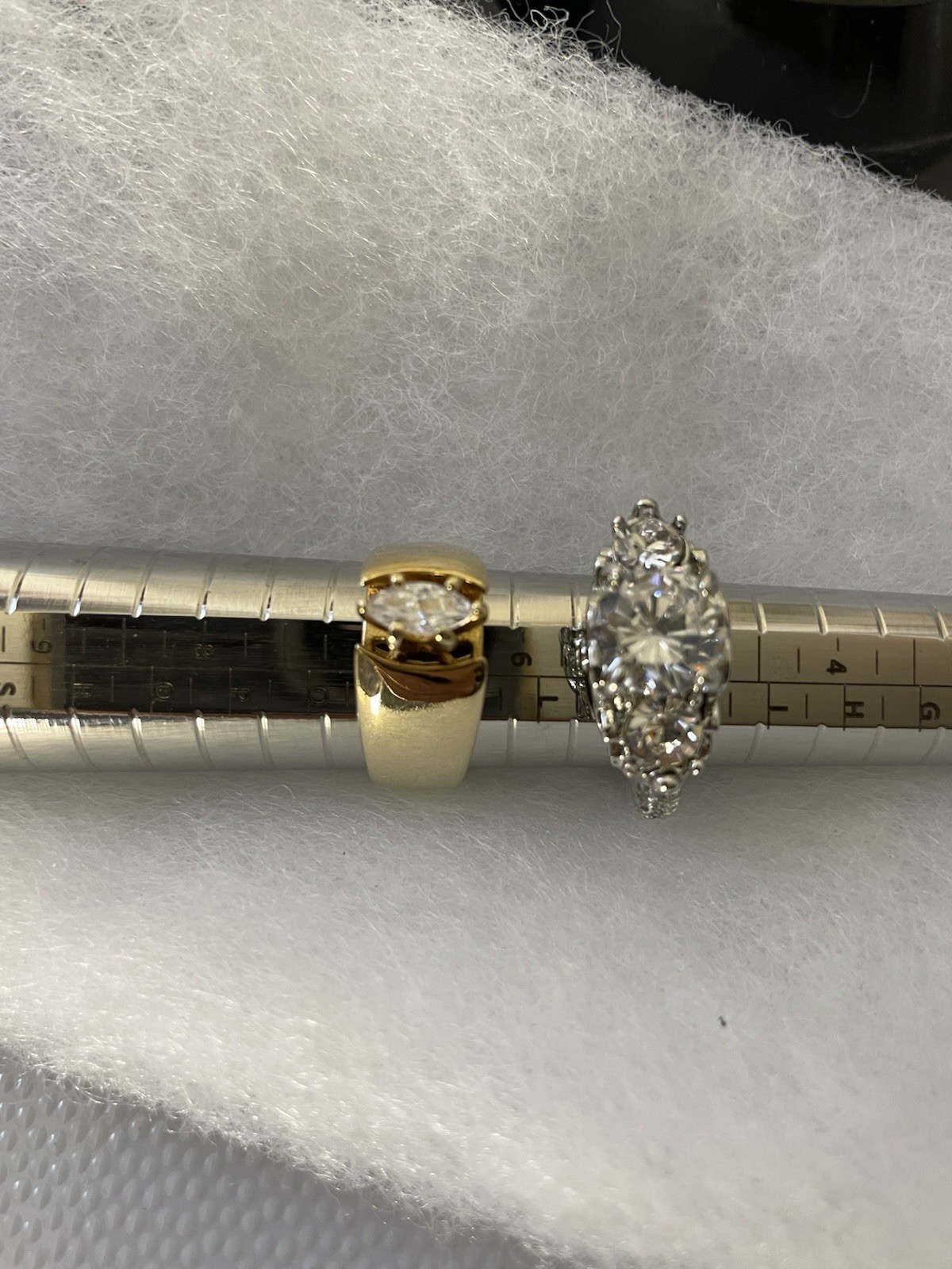 Lot Of 2 Costume Jewelry Rings No Markings See Pictures Details/wear