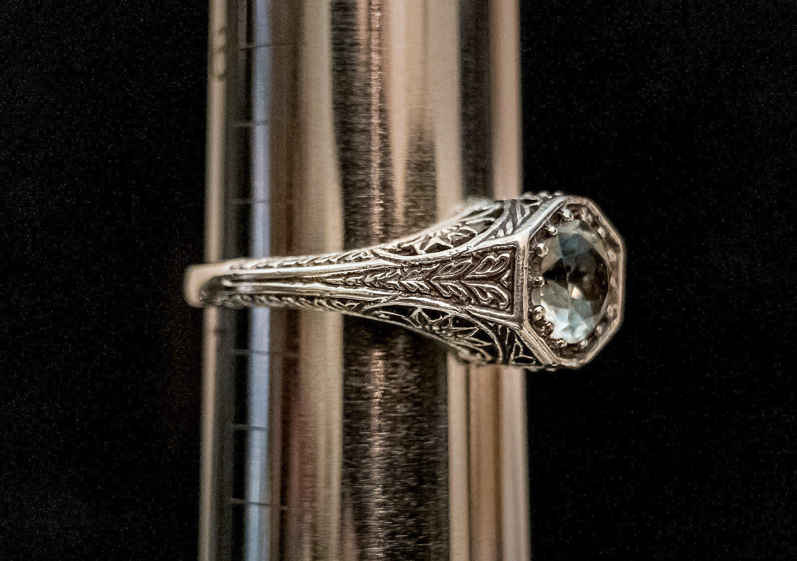 Vintage Sterling Silver Filigreed Openwork Ring with Glass Stone