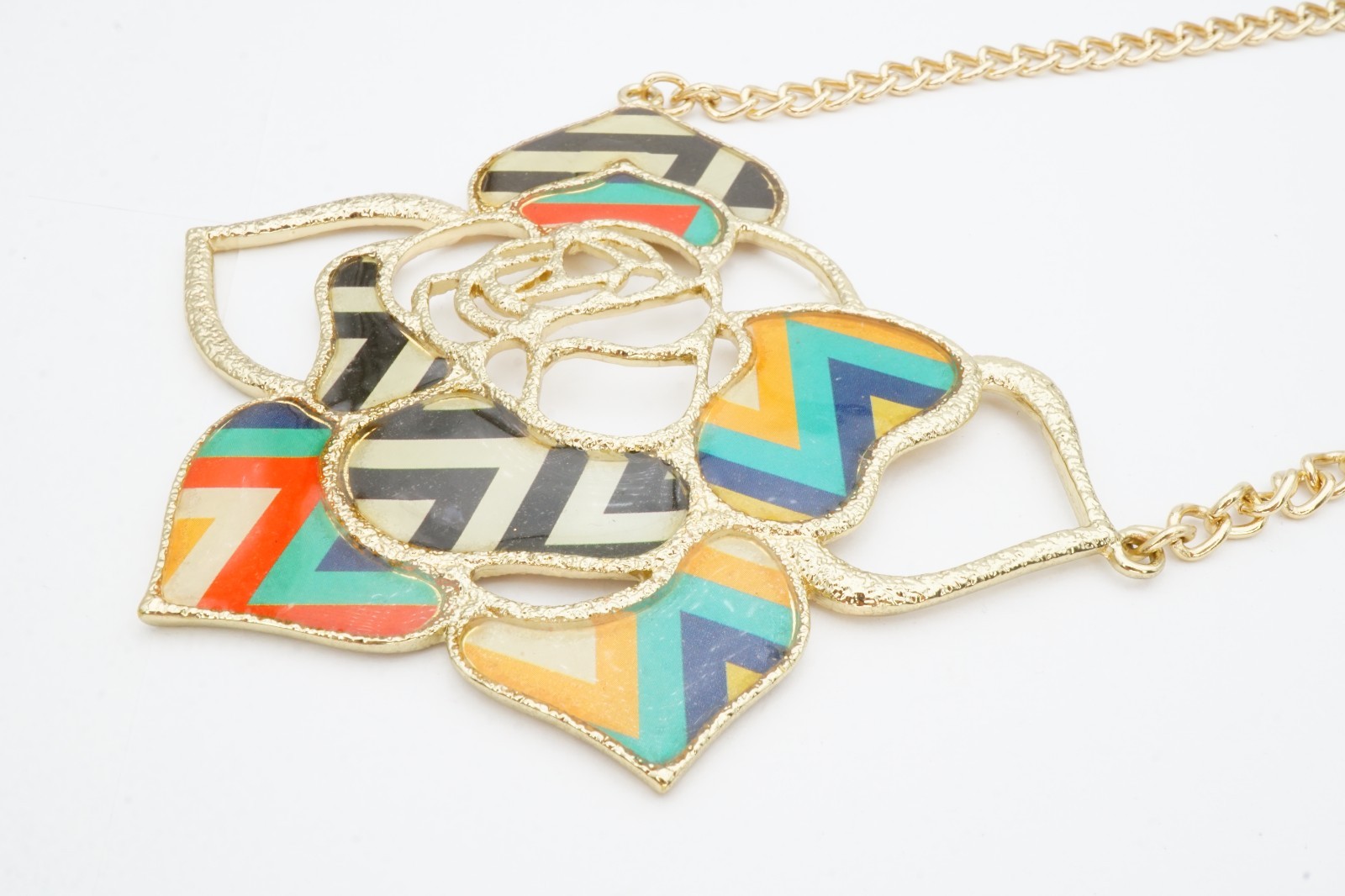 Vintage Necklace Gold Tone Rose Flower Colorful 21″