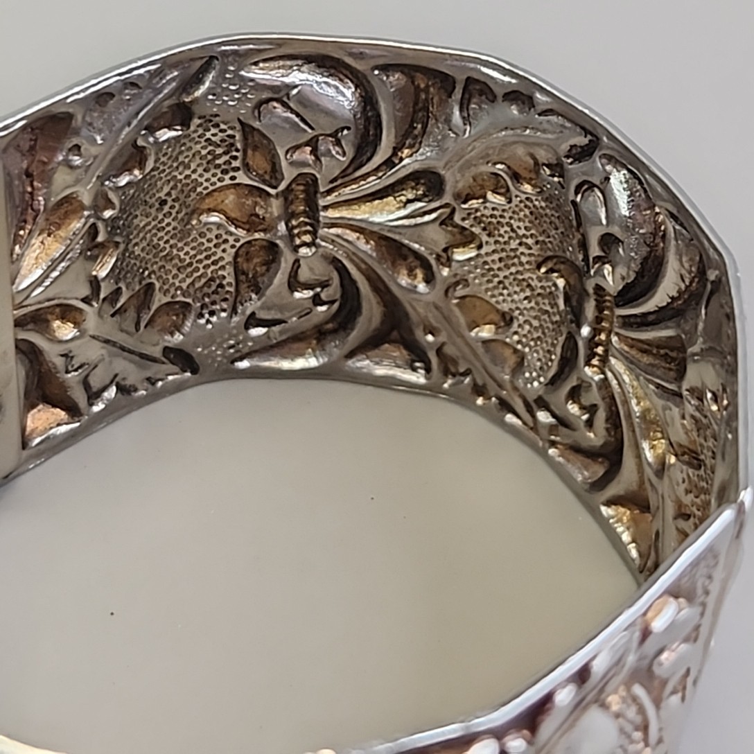 Vintage Bangle Bracelet Repousse Clamper Silver Tone 6.75″