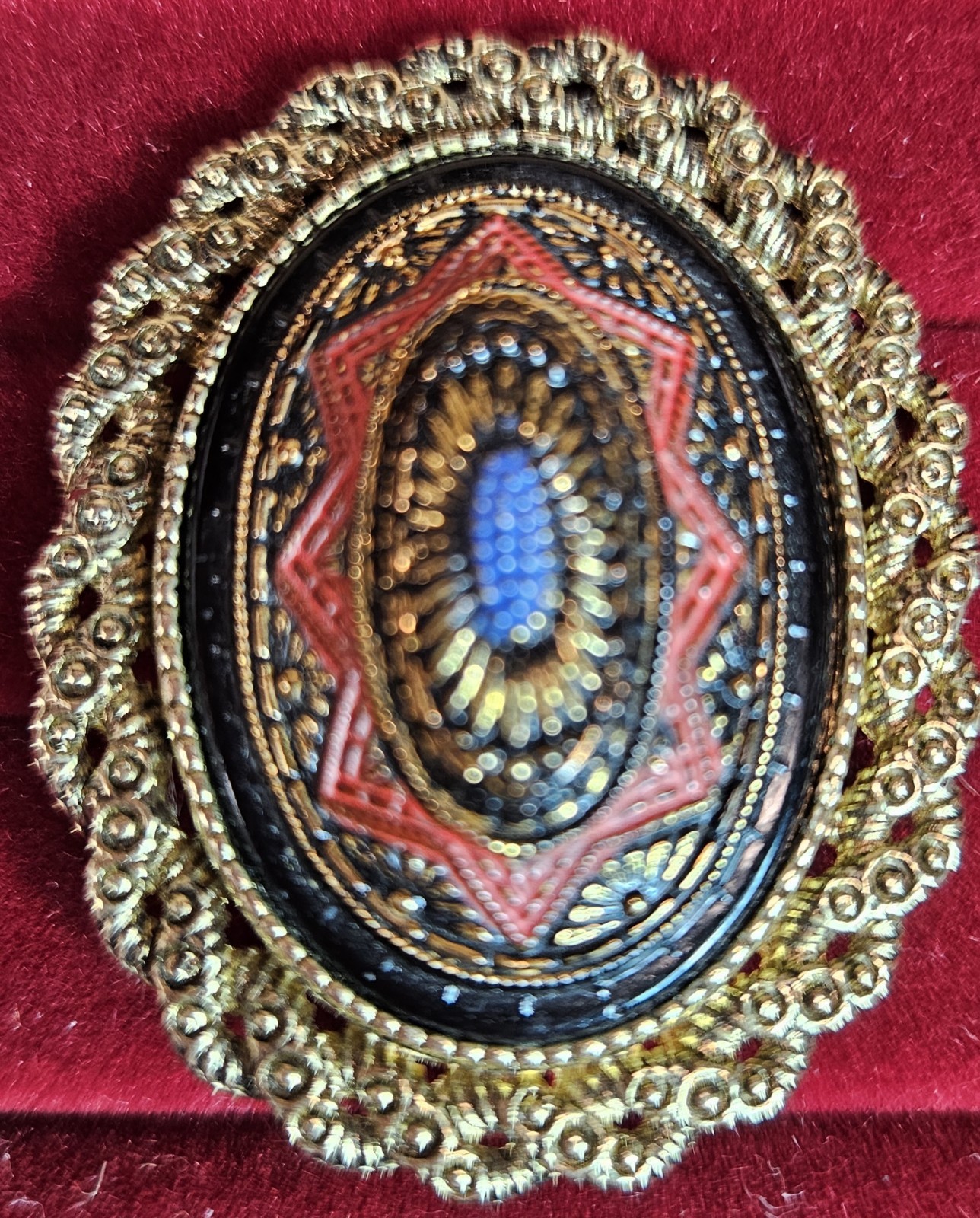 Vintage Sarah Coventry Vibrant Necklace Pendant & Matching Brooch Gold Tone