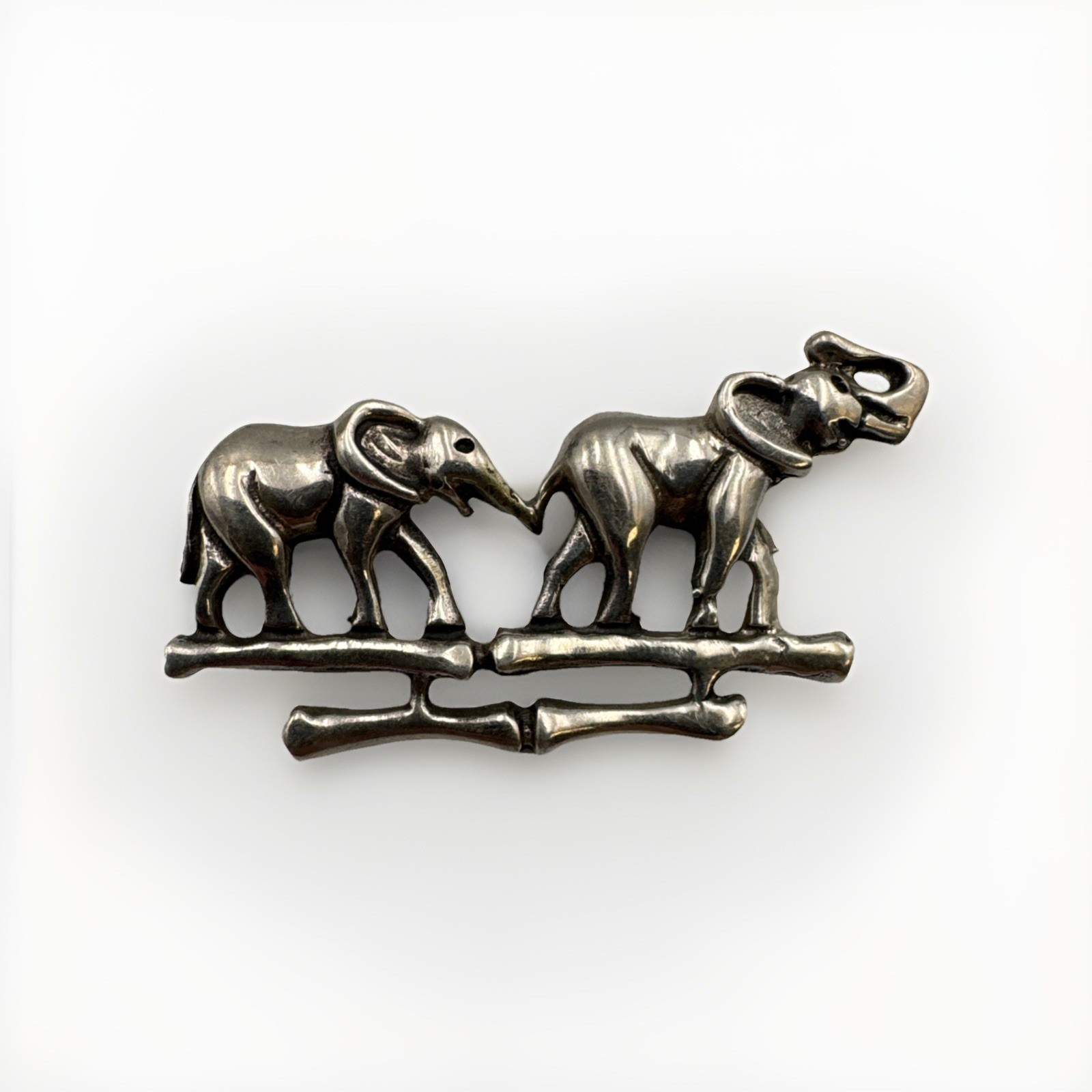 Vintage Sterling Silver 925 Two Elephant 1 15/16″ Pin, 10.9 Grams
