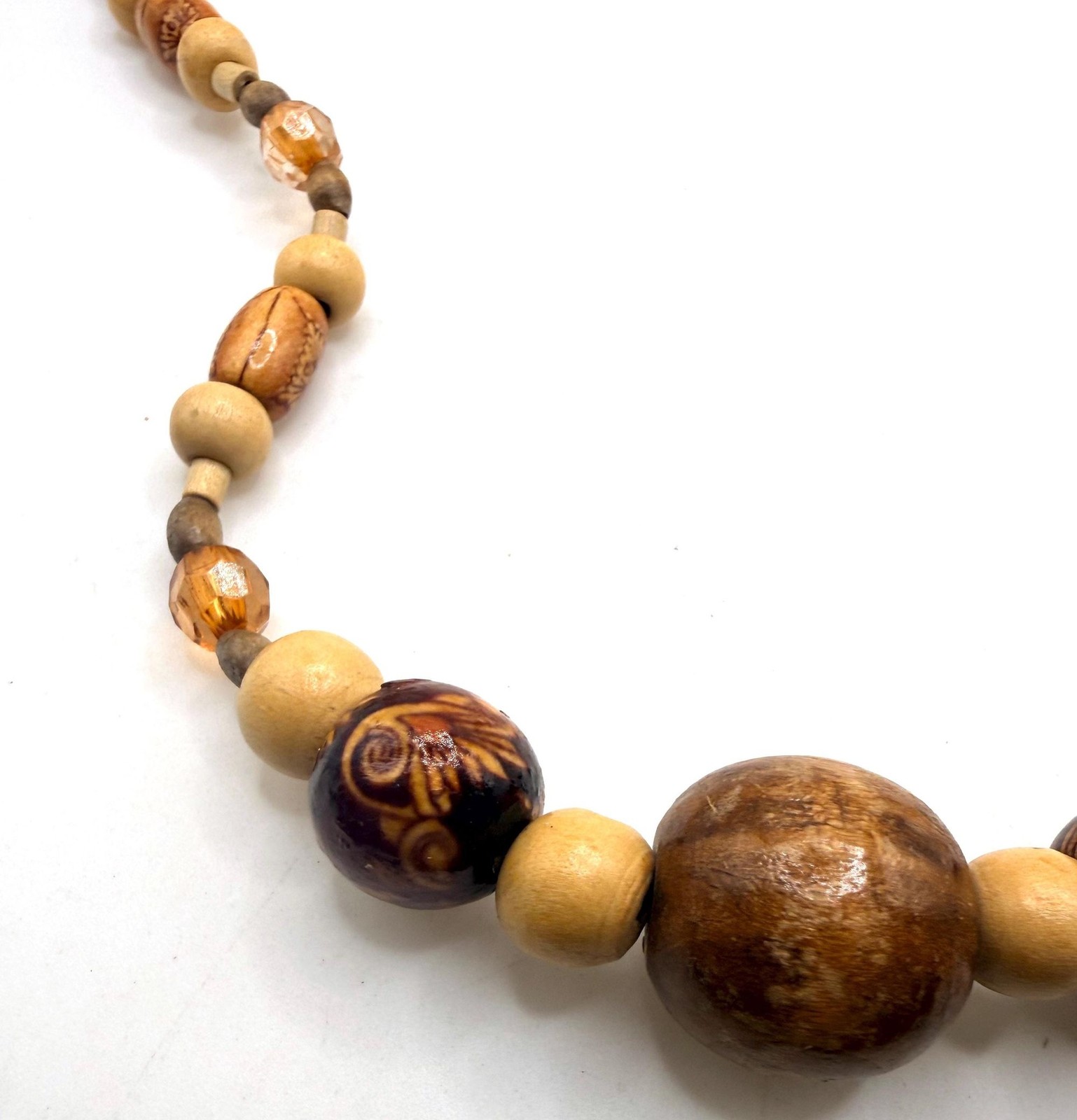 Vintage light and dark wood bleached design beaded necklace 22 inch