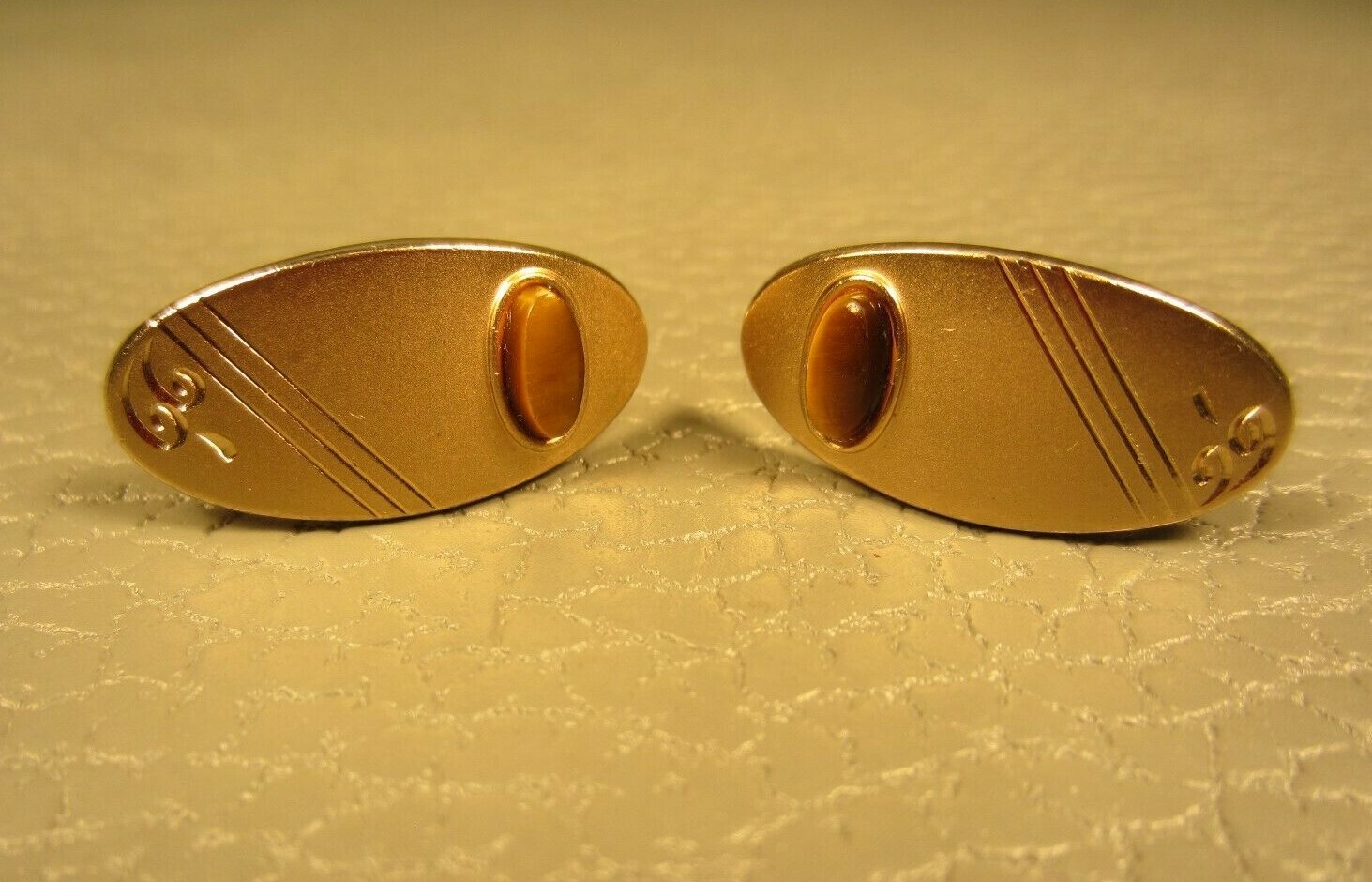 Vintage Curved Tigers Eye Brushed Finished Yellow Gold Plated Cuff Links
