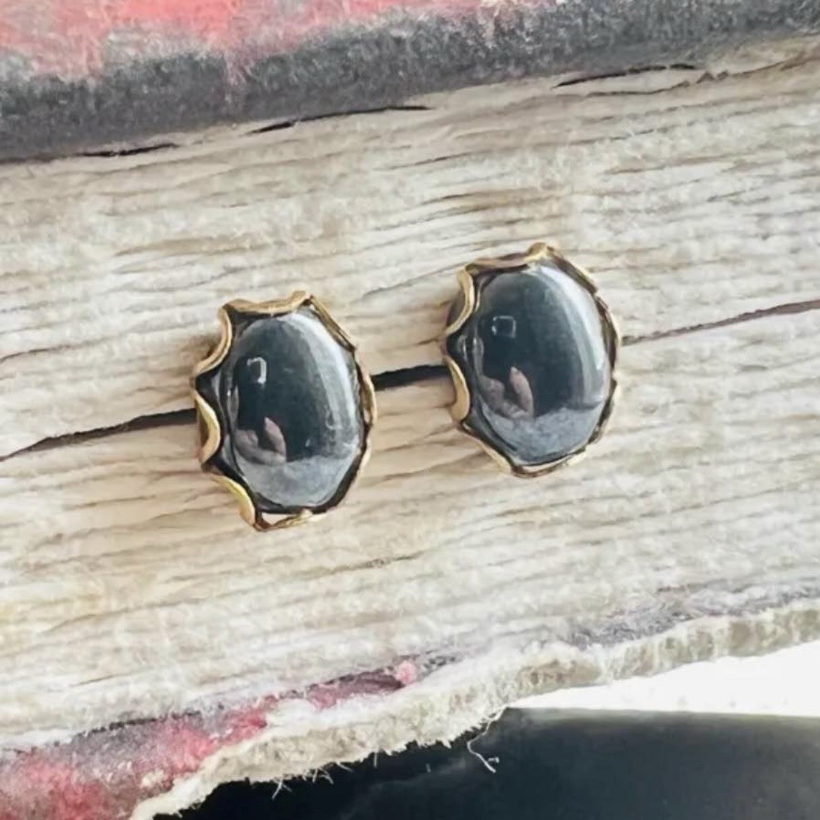 Vintage Hematite Stud Earrings Gemstone Oval And Gold Tone 8 X 5MM