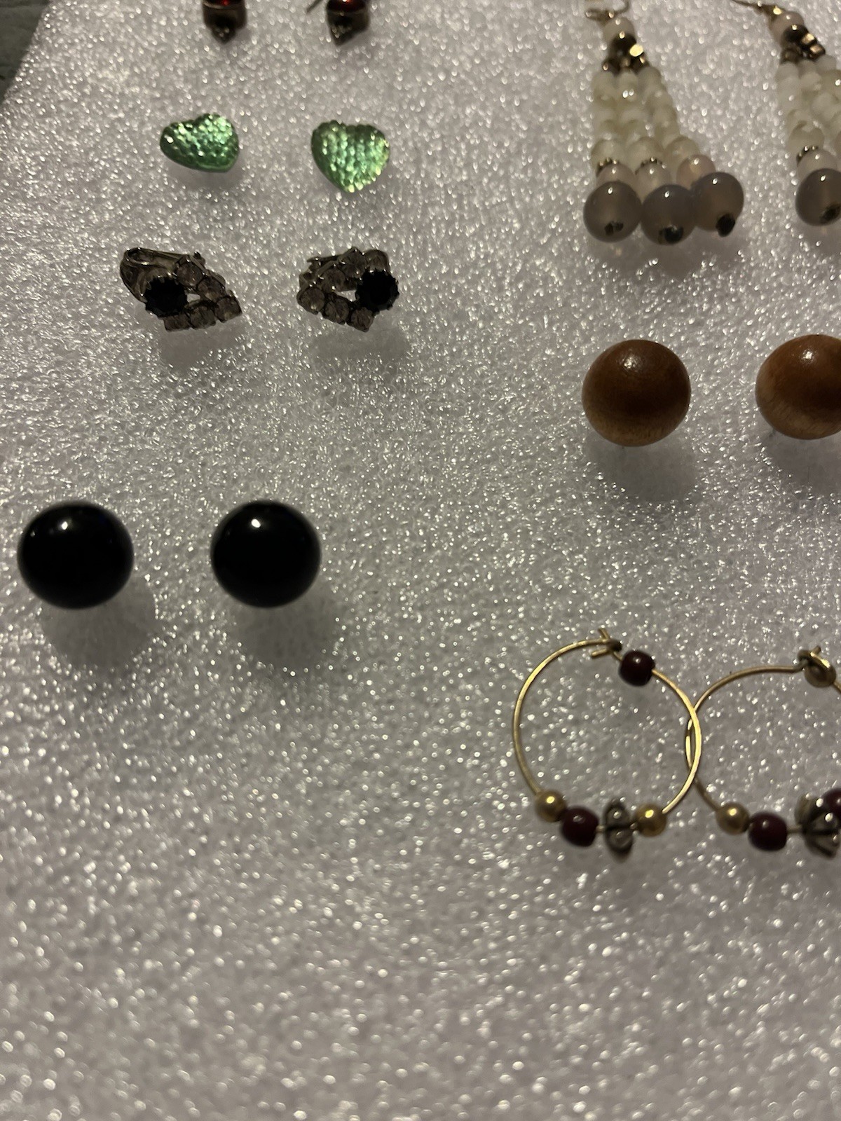 LOT OF 20 EARRINGS ~ASSORTED DANGLING , CLIP ONS, & PIERCED-VINTAGE TO NOW 🔥