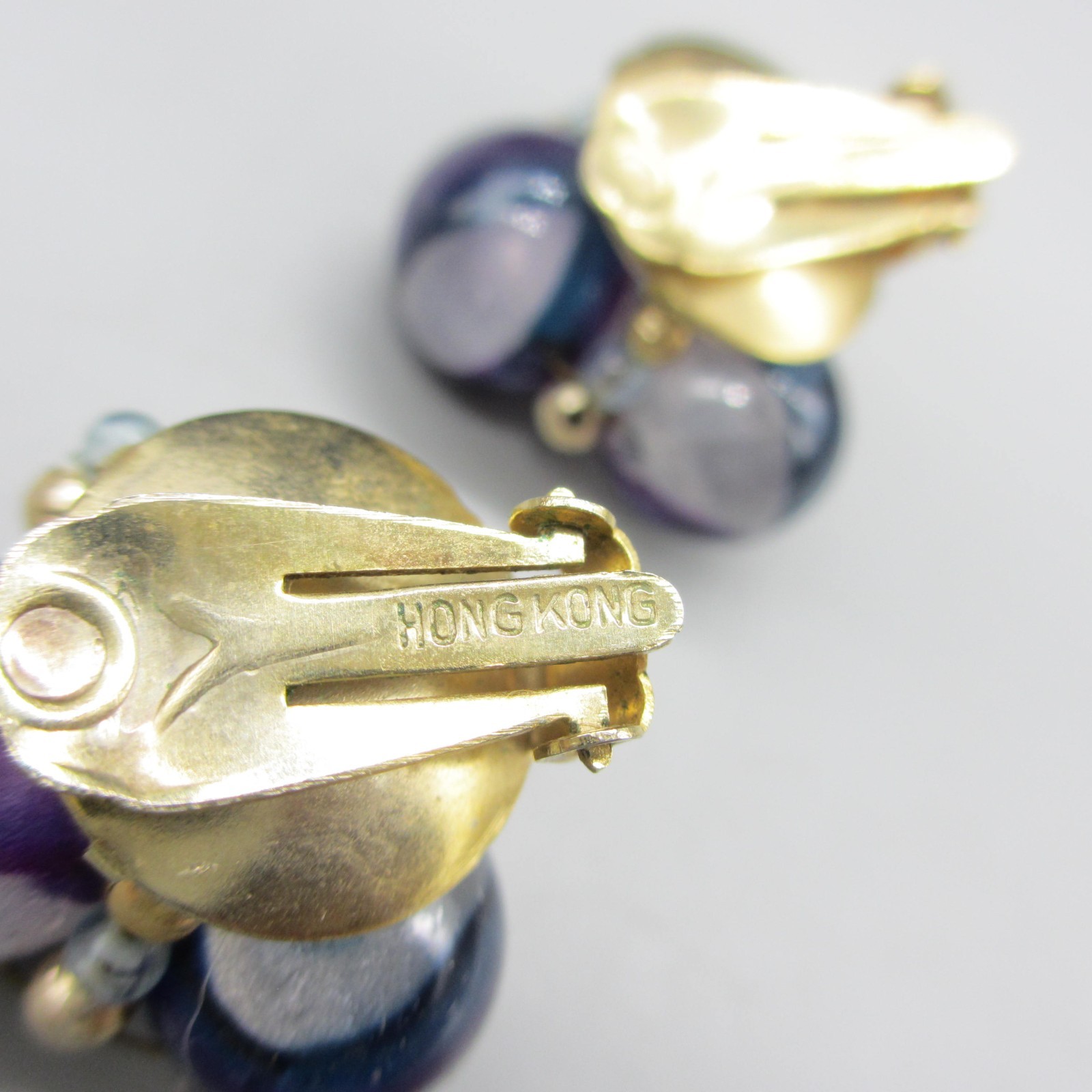 Vintage Hong Kong Necklace Earrings Set Beaded Blue Purple Clip Ons 23 Inch