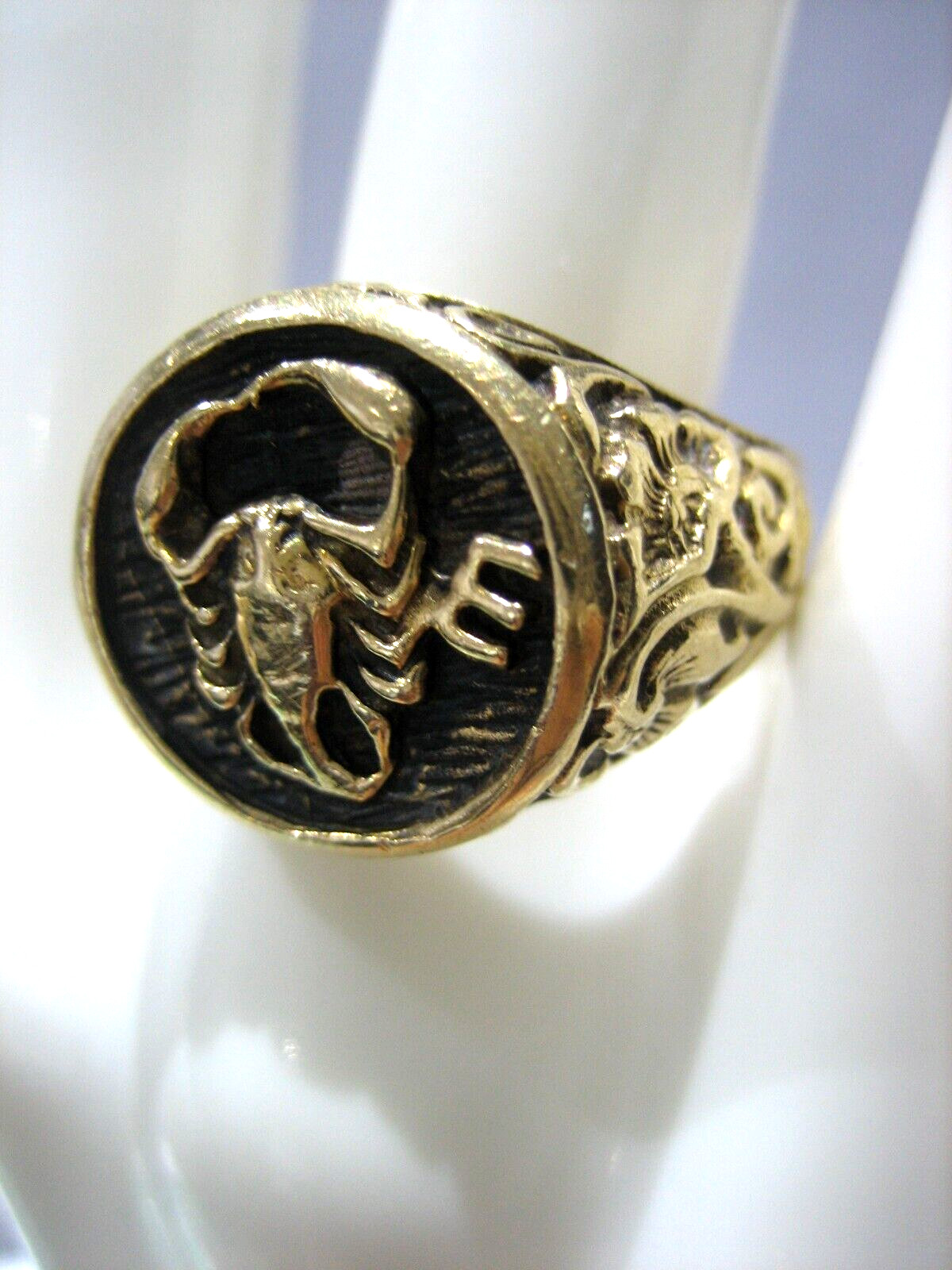 STUNNING VINTAGE 14K YELLOW GOLD SCORPIO FLOWER SIGNET RING 10.9 GRAMS SIZE 9.5