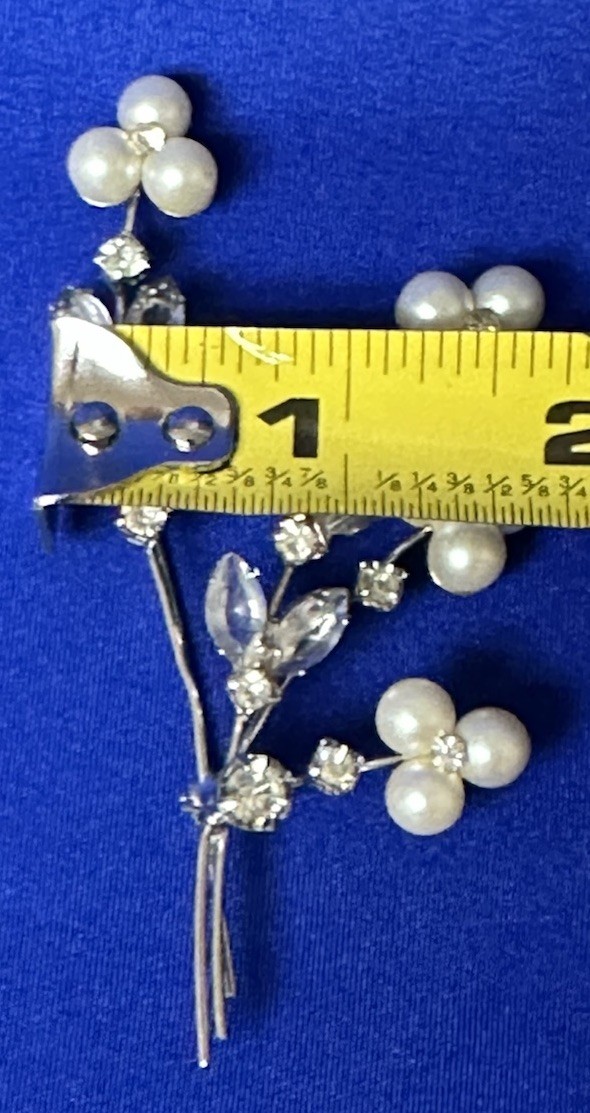 Floral Spray Silver-tone Stems Clear Rhinestones & Faux Pearl Flower Tips Brooch
