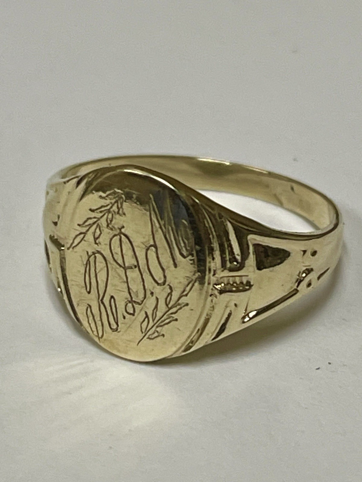 Vintage 10k Yellow Gold Ring Size 4.25 Letters RDM Monogram Engraved Love Dad