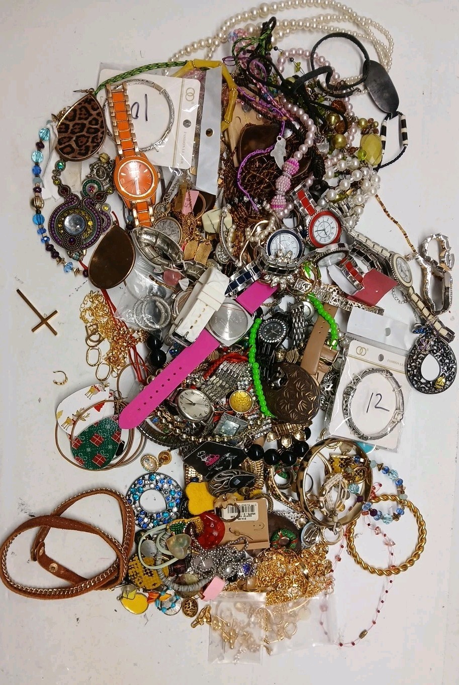 Huge lot Of Jewelry Watches Pearls & More Some new And Used unsearched Lot 6lbs
